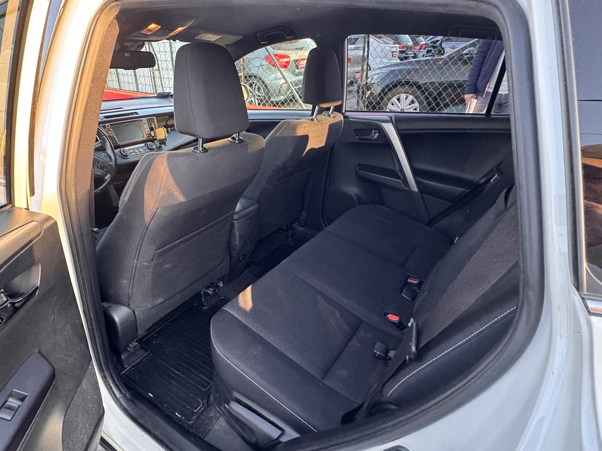 TOYOTA RAV 4 Rav4 2.5 Hybrid Selection MY18 e-CVT 121e km. megkímélt. Hybrid garancia!