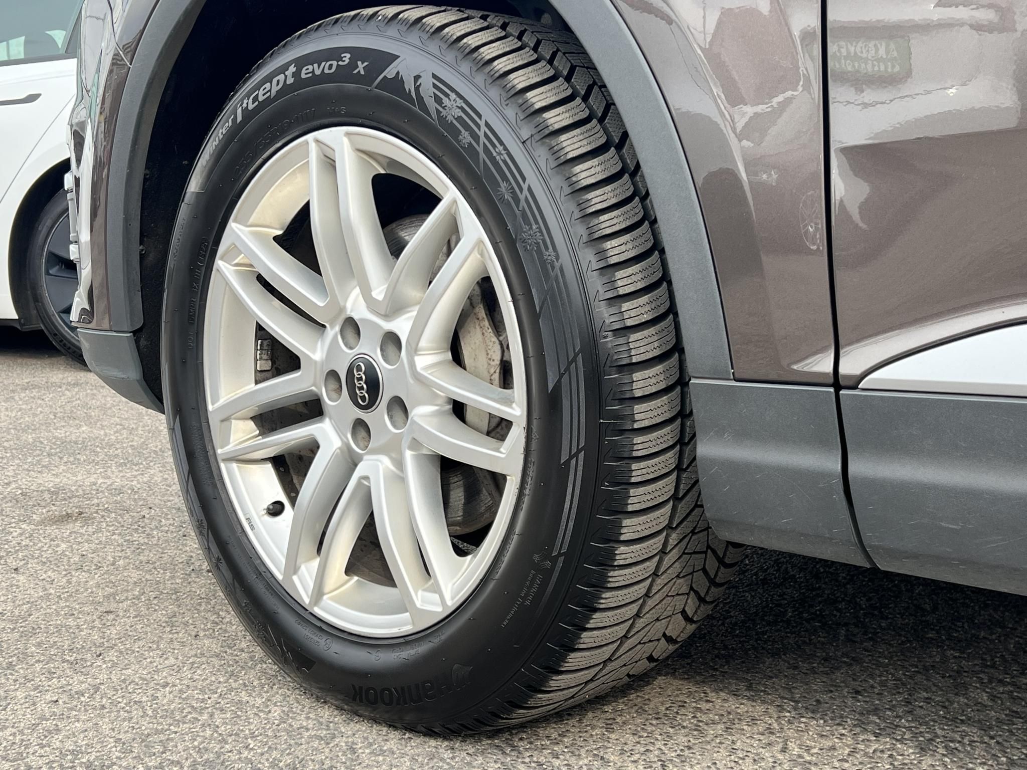 AUDI Q7 3.0 V6 TDI quattro Tiptronic ic M.o.i. 1.tul. rendszeresen karbantartott. vezérlés cserélve!