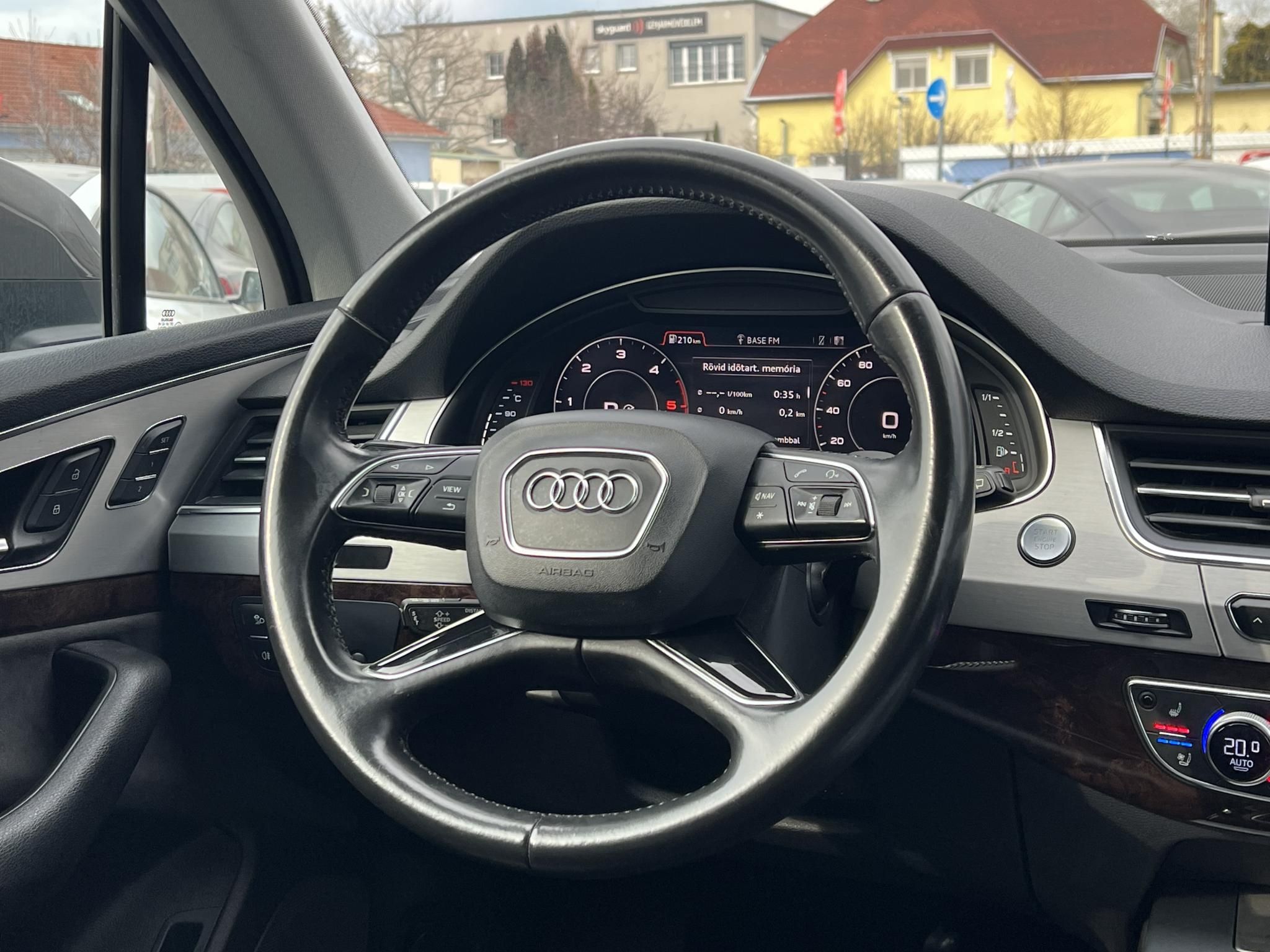 AUDI Q7 3.0 V6 TDI quattro Tiptronic ic M.o.i. 1.tul. rendszeresen karbantartott. vezérlés cserélve!