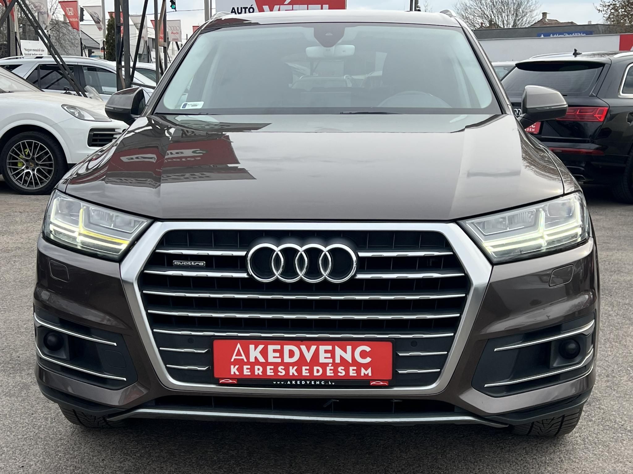 AUDI Q7 3.0 V6 TDI quattro Tiptronic ic M.o.i. 1.tul. rendszeresen karbantartott. vezérlés cserélve!