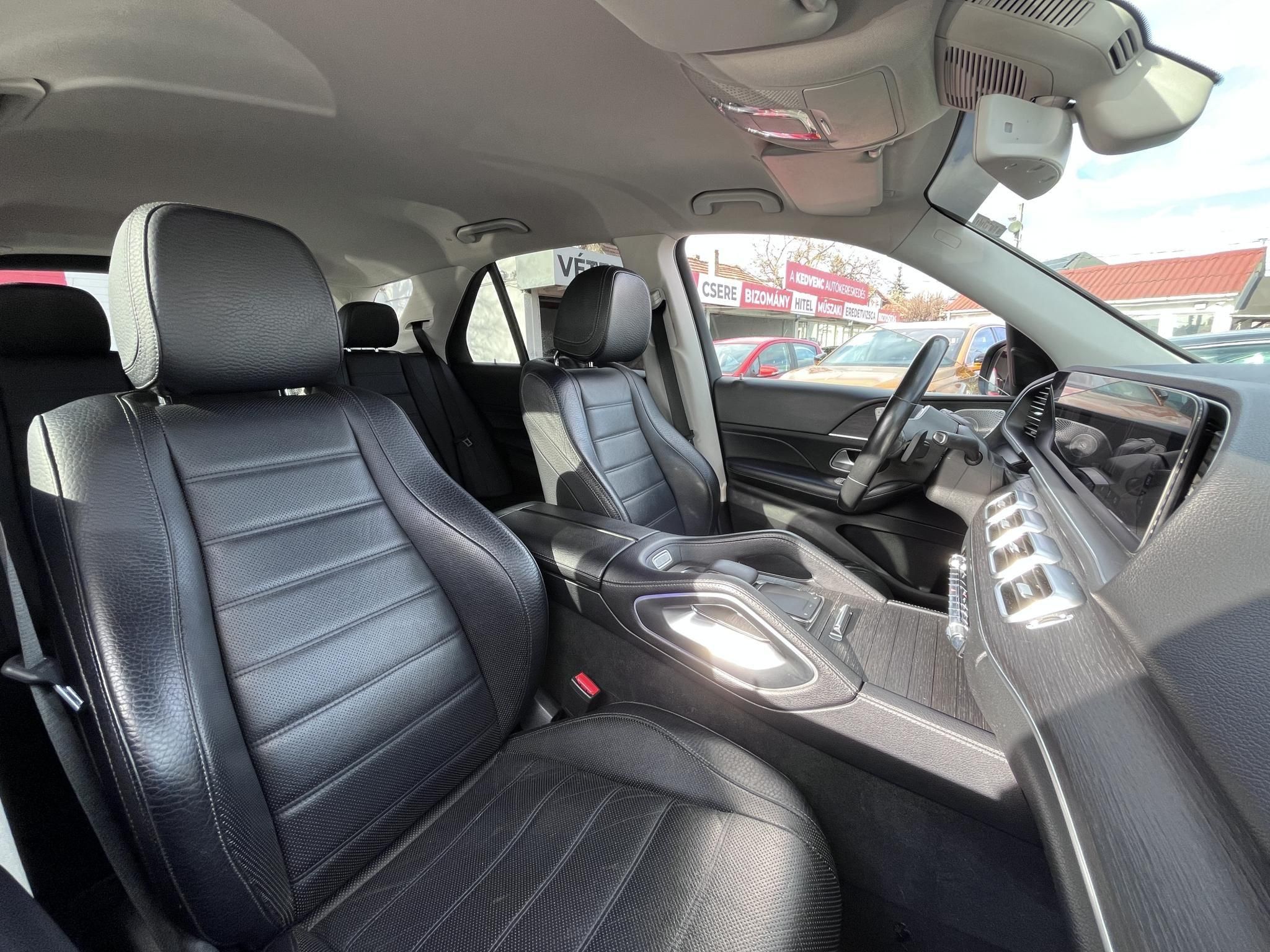 MERCEDES-BENZ GLE-OSZTÁLY GLE 300 d 4Matic 9G-TRONIC M.o.-i. márkaszervizelt. burmester. űléshűtés. memória. vonóhorog. carplay