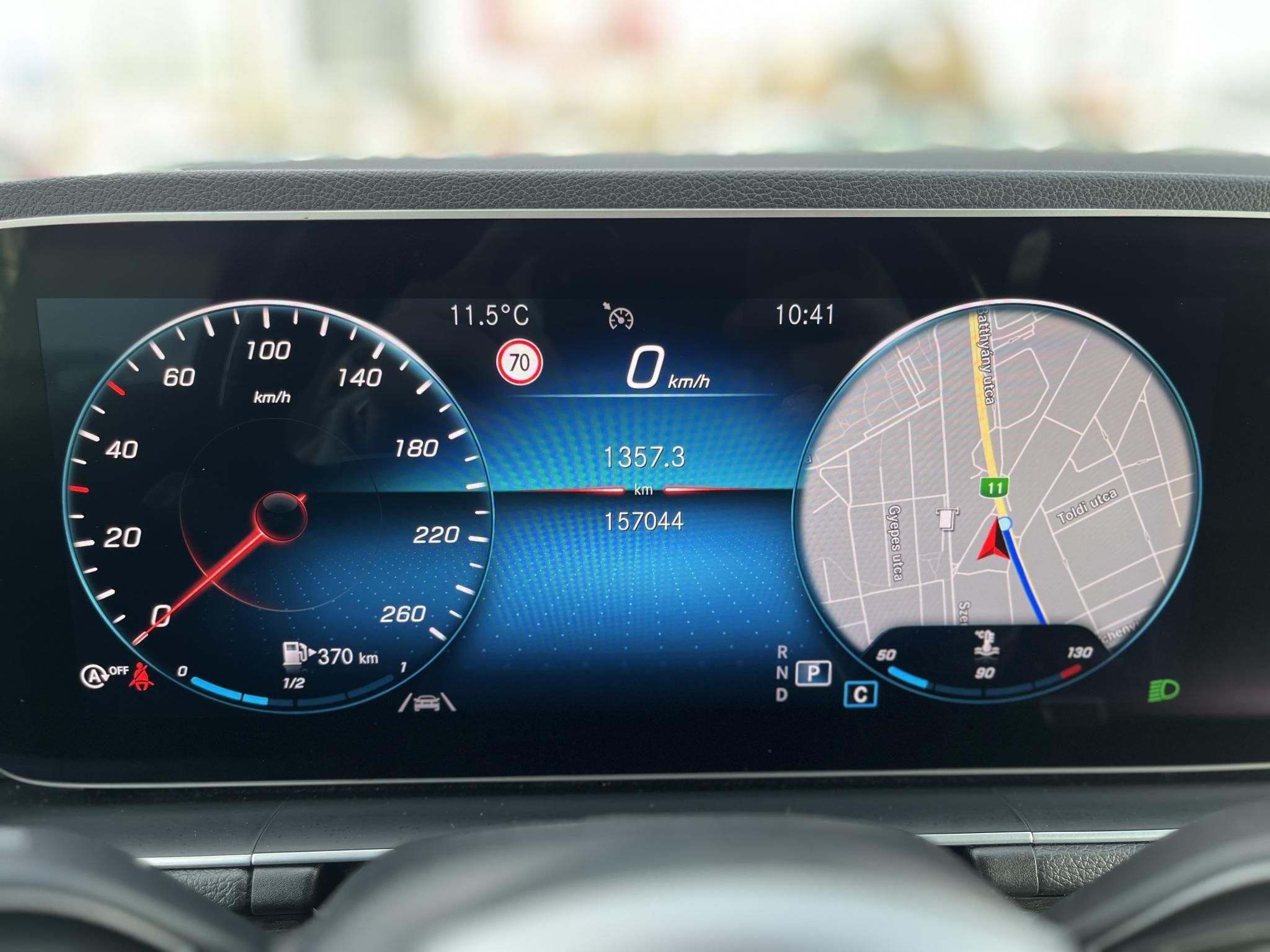 MERCEDES-BENZ GLE-OSZTÁLY GLE 300 d 4Matic 9G-TRONIC M.o.-i. márkaszervizelt. burmester. űléshűtés. memória. vonóhorog. carplay