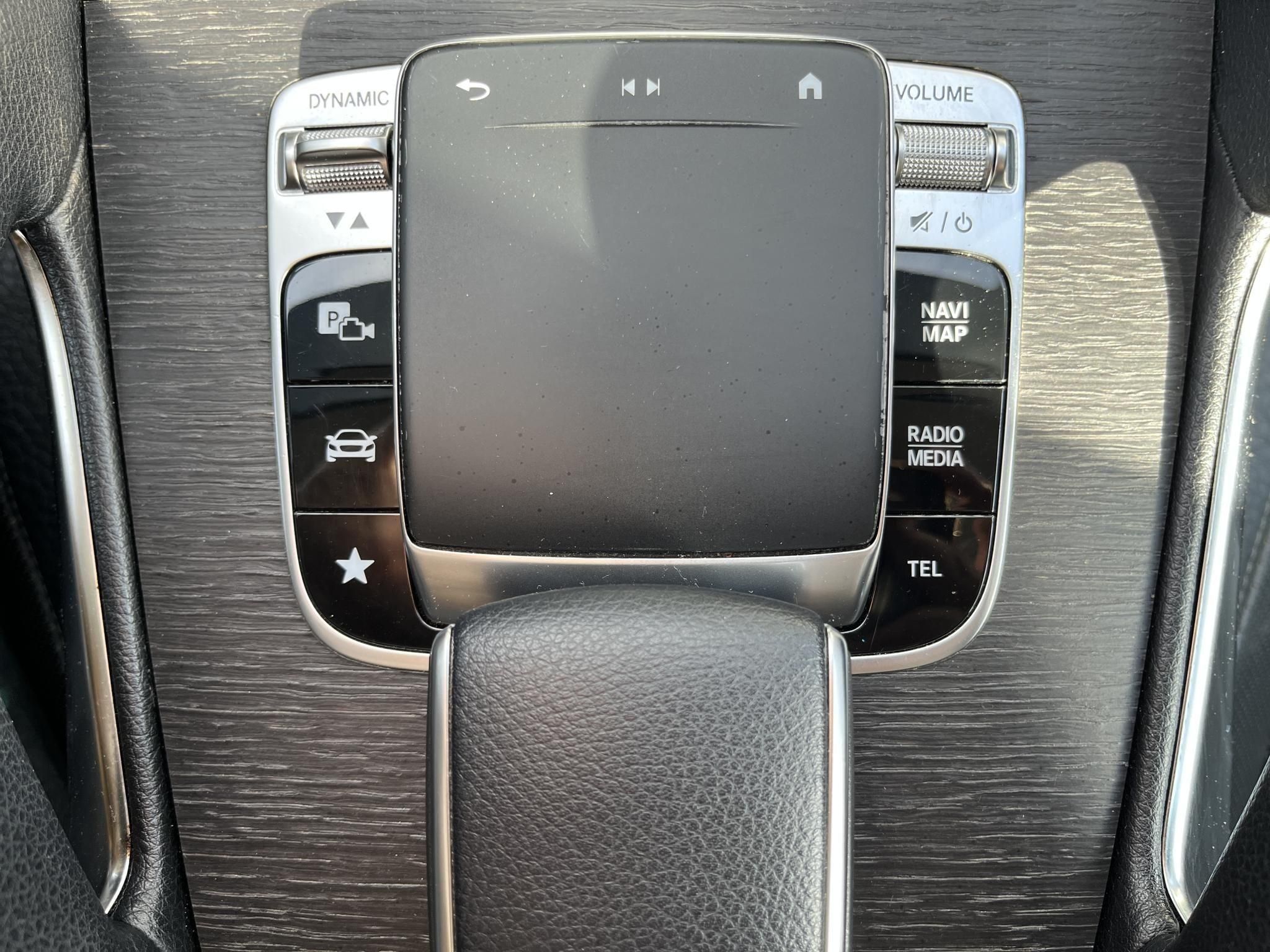 MERCEDES-BENZ GLE-OSZTÁLY GLE 300 d 4Matic 9G-TRONIC M.o.-i. márkaszervizelt. burmester. űléshűtés. memória. vonóhorog. carplay