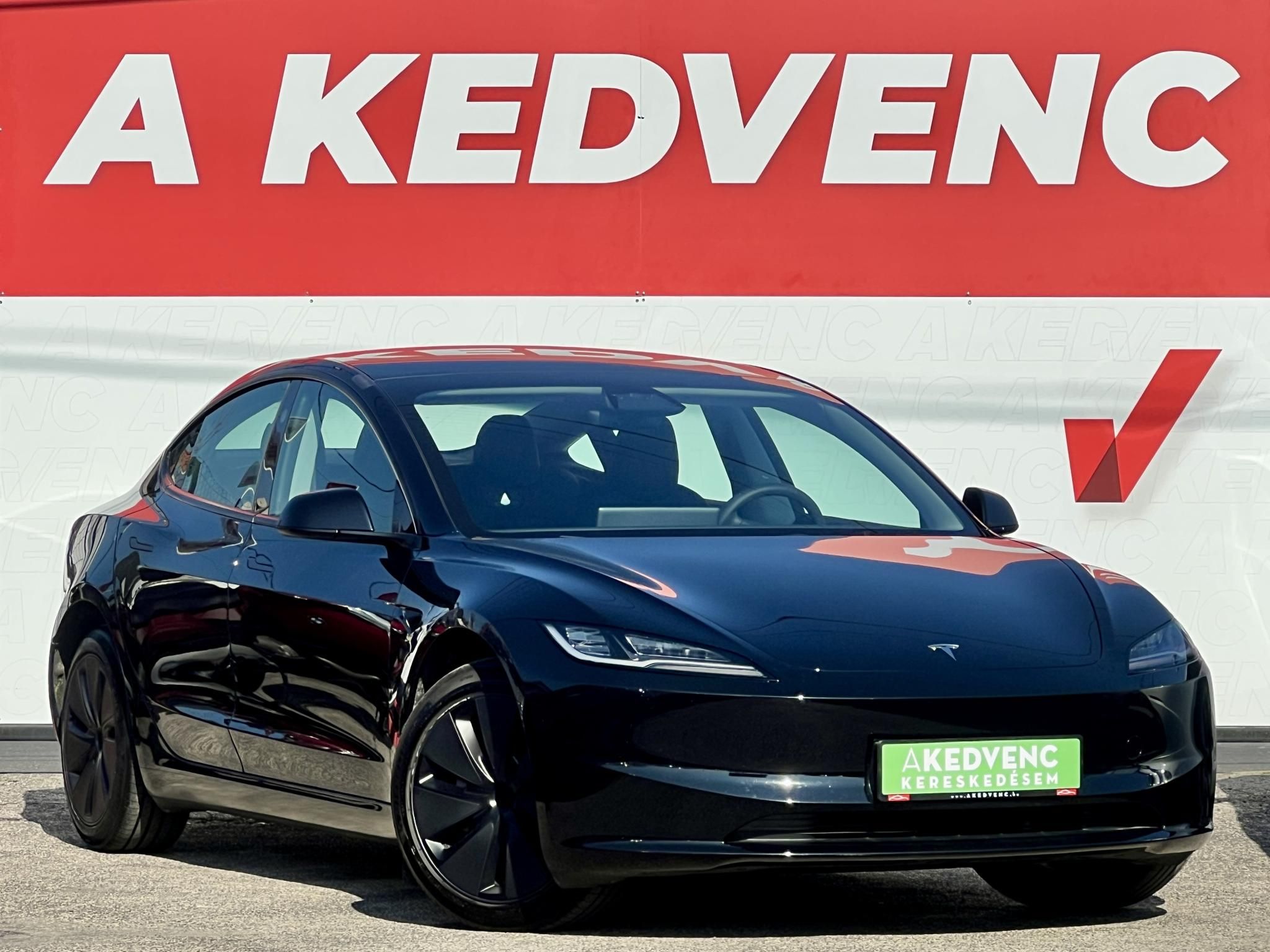 TESLA MODEL 3 Long Range AWD (Automata) HIGHLAND 26e km. hőszivattyű. gyári garancia 2032-ig!