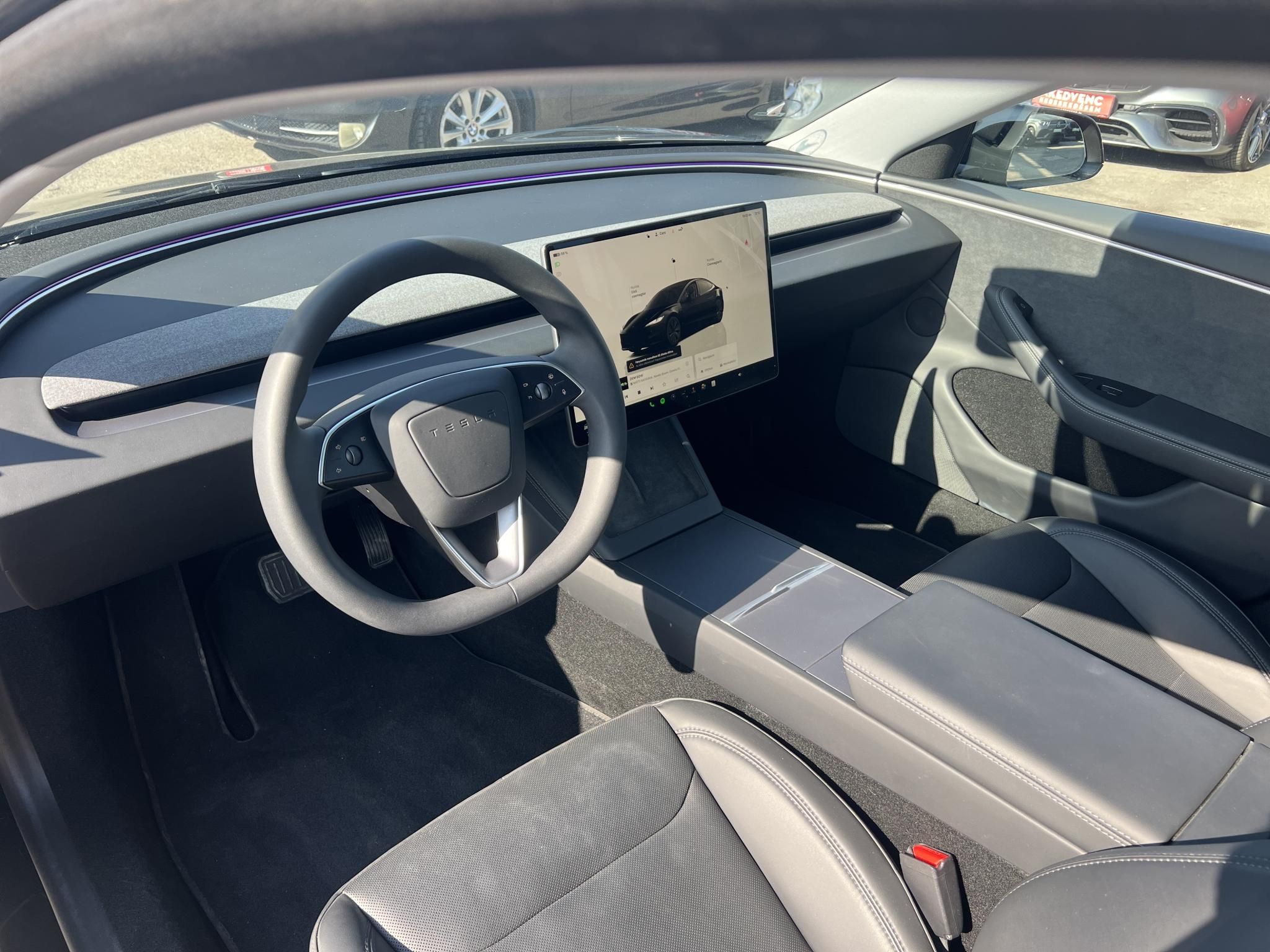 TESLA MODEL 3 Long Range AWD (Automata) HIGHLAND 26e km. hőszivattyű. gyári garancia 2032-ig!