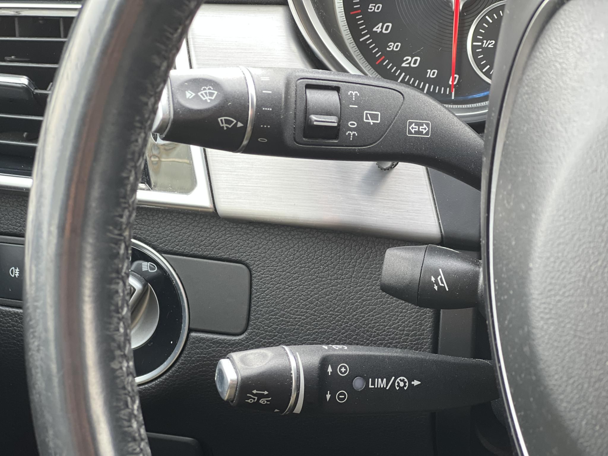 MERCEDES-BENZ GLE 500 e 4Matic (Automata) 135e km. M.o.-i. magas felszereltség. memória. üléshűtés. 360kamera. HUD!