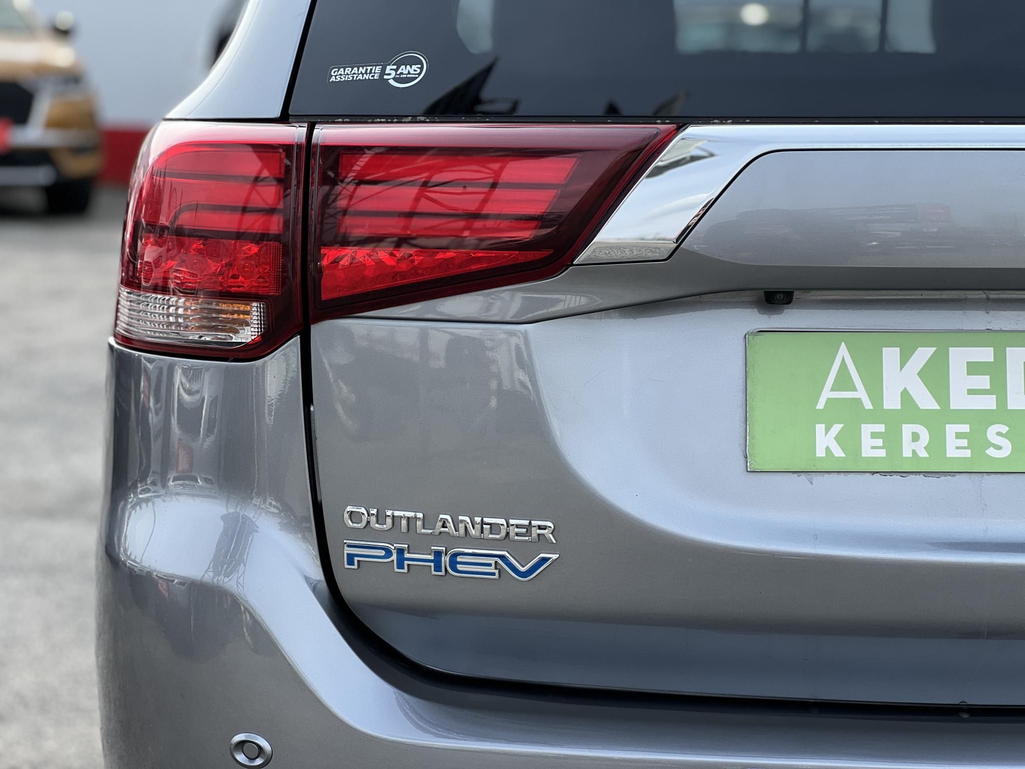 MITSUBISHI OUTLANDER 2.4 PHEV Instyle Premium 4WD CVT Magasan felszerelt. akár 40km elektromos hatótáv!