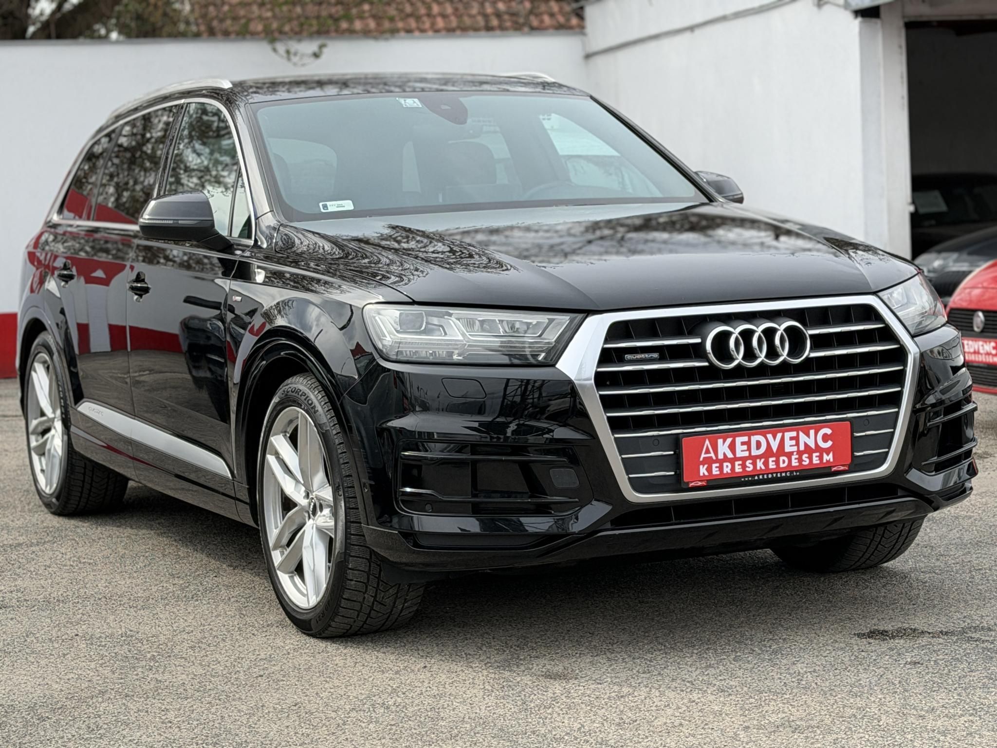 AUDI Q7 3.0 V6 TDI quattro Tiptronic ic [7 személy] S-line M.o.-i. BOSE. virtual cockpit. kamera. keyless. holttér