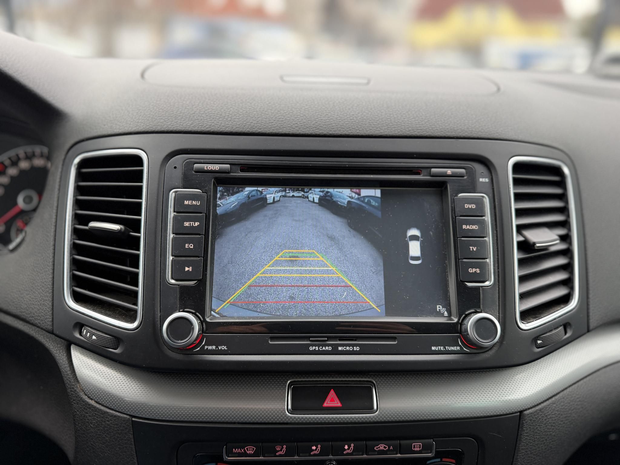 VOLKSWAGEN SHARAN 2.0 CR TDI Comfortline DSG [7 személy] Magyarországi. teljes szerviztörténet!