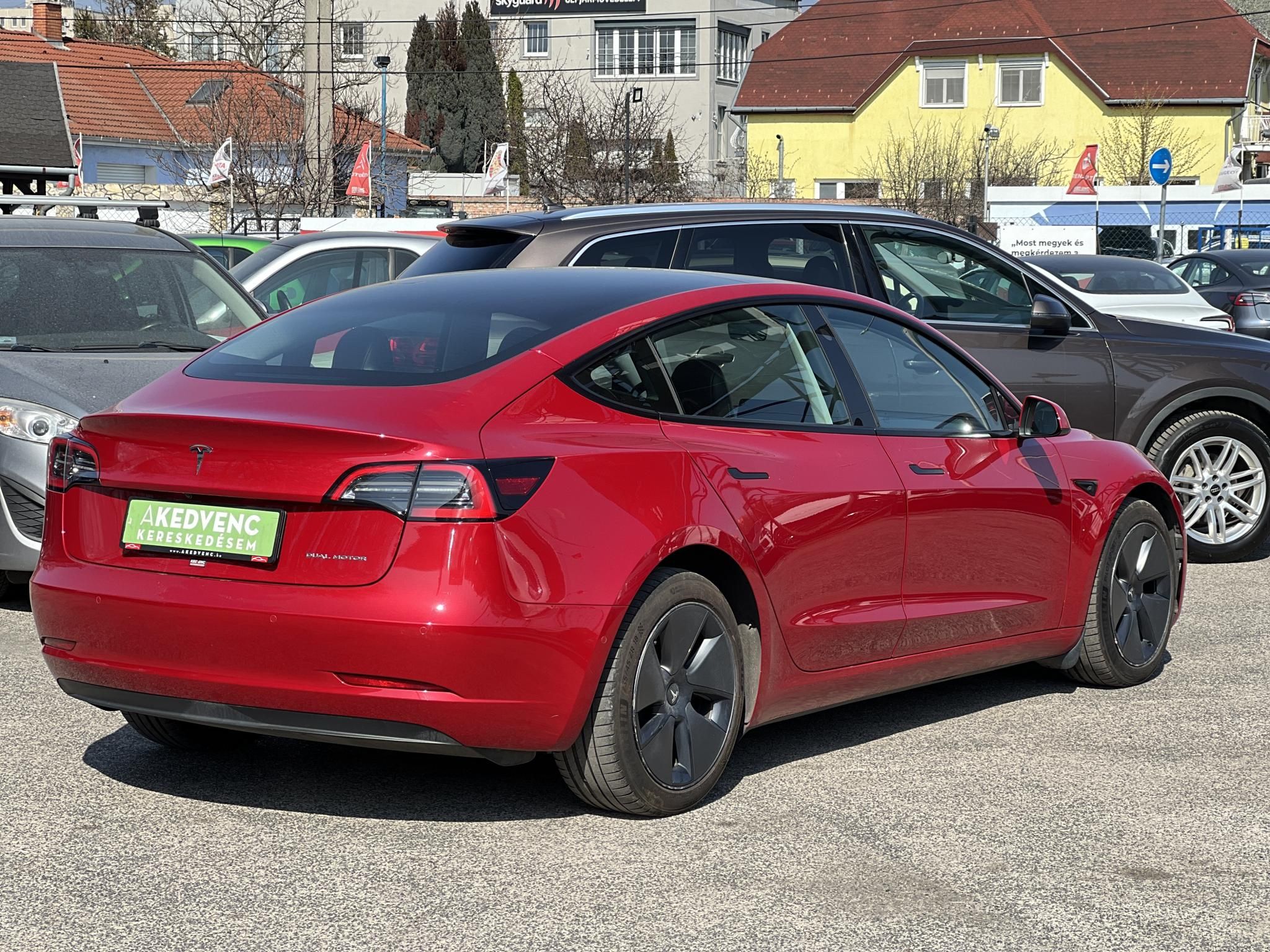 TESLA MODEL 3 Long Range AWD (Automata) 54e km. mátrix LED. hőszivattyú. premium hifi. gyönyörű állapot!