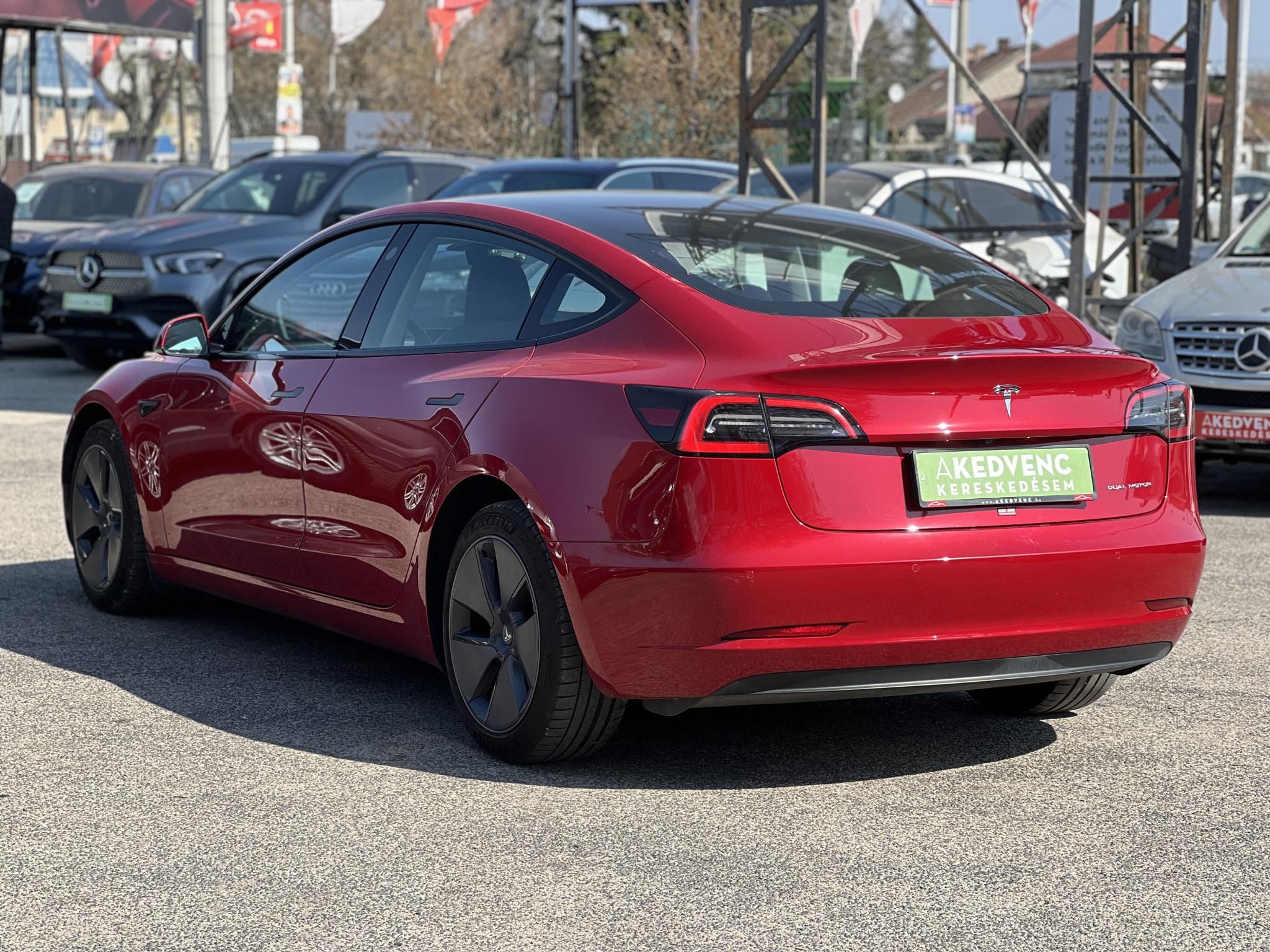 TESLA MODEL 3 Long Range AWD (Automata) 54e km. mátrix LED. hőszivattyú. premium hifi. gyönyörű állapot!