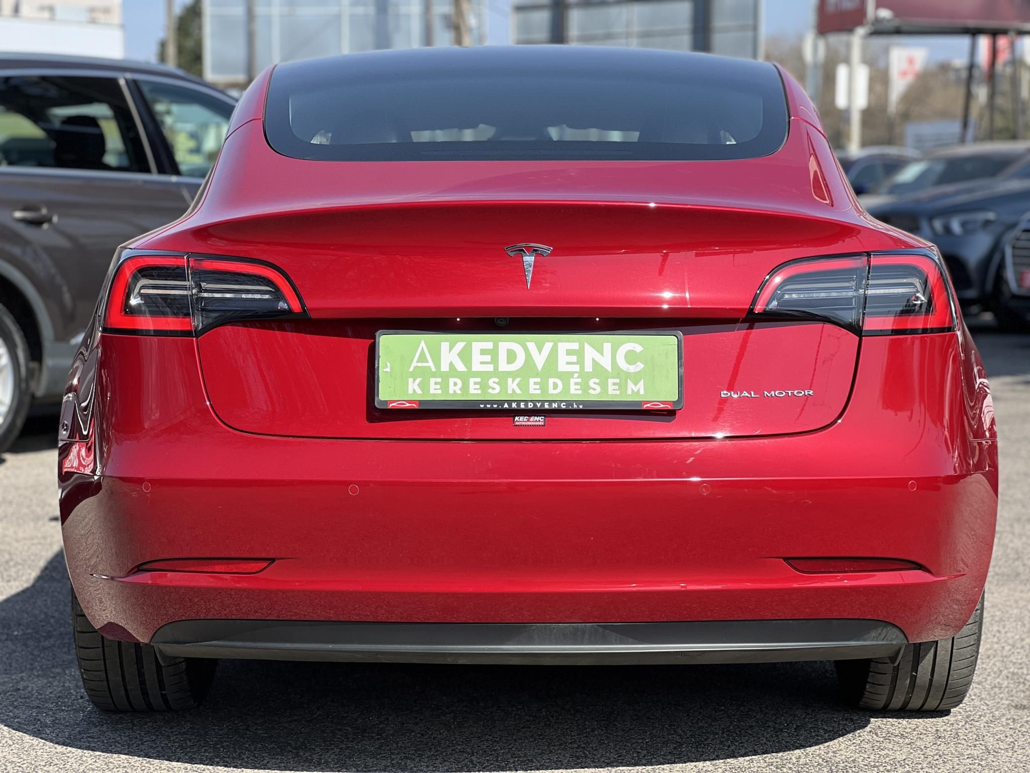 TESLA MODEL 3 Long Range AWD (Automata) 54e km. mátrix LED. hőszivattyú. premium hifi. gyönyörű állapot!