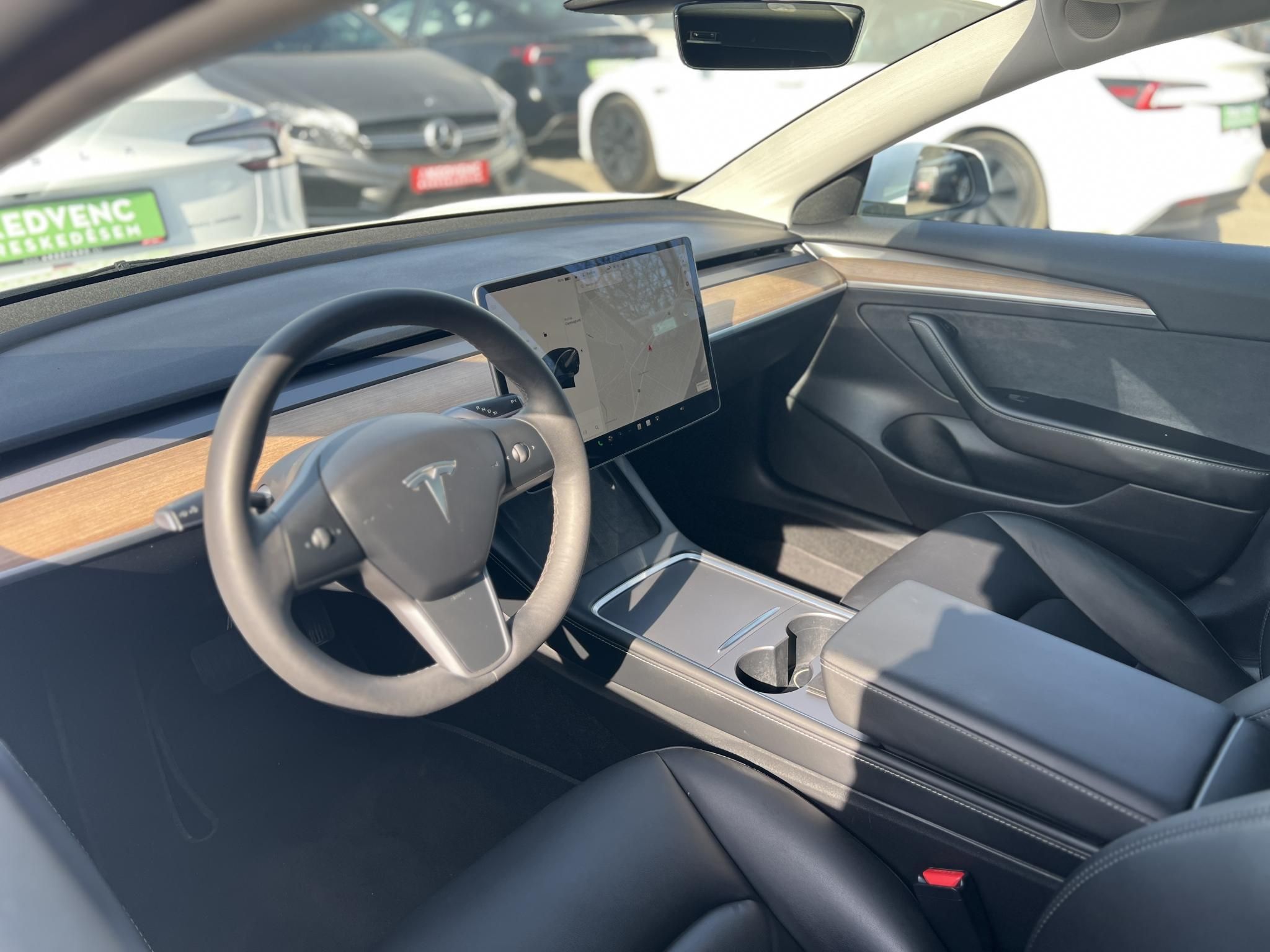 TESLA MODEL 3 Long Range AWD (Automata) 60e km. mátrix LED. hőszivattyú. 500km hatótáv!