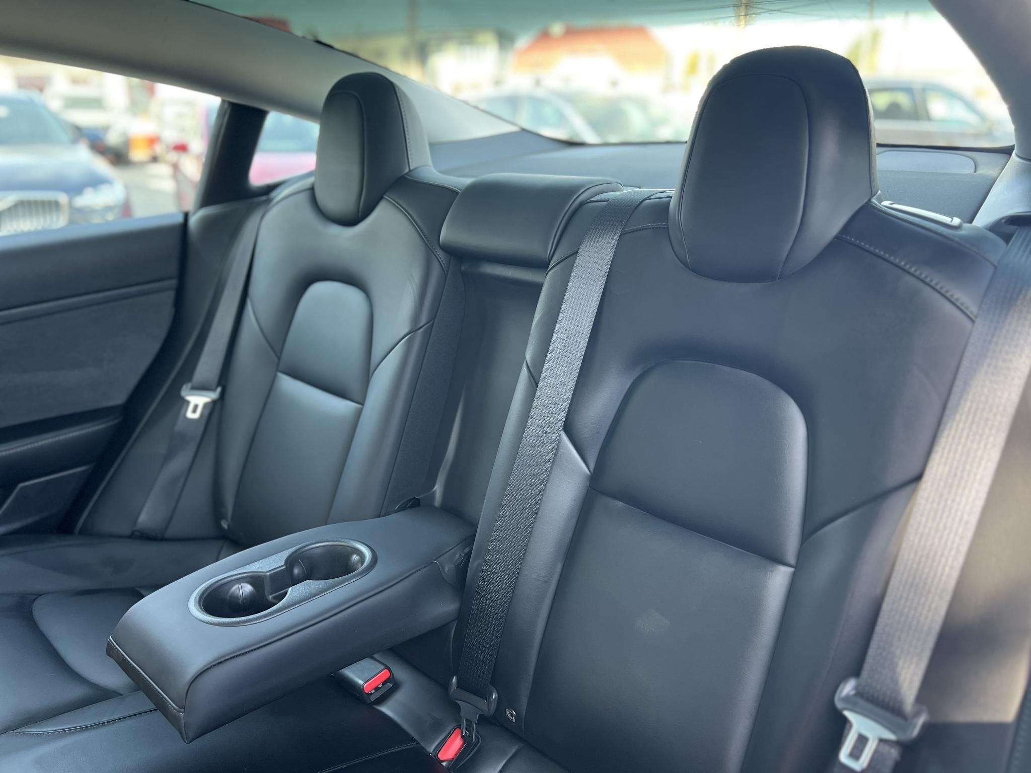 TESLA MODEL 3 Long Range AWD (Automata) 60e km. mátrix LED. hőszivattyú. 500km hatótáv!