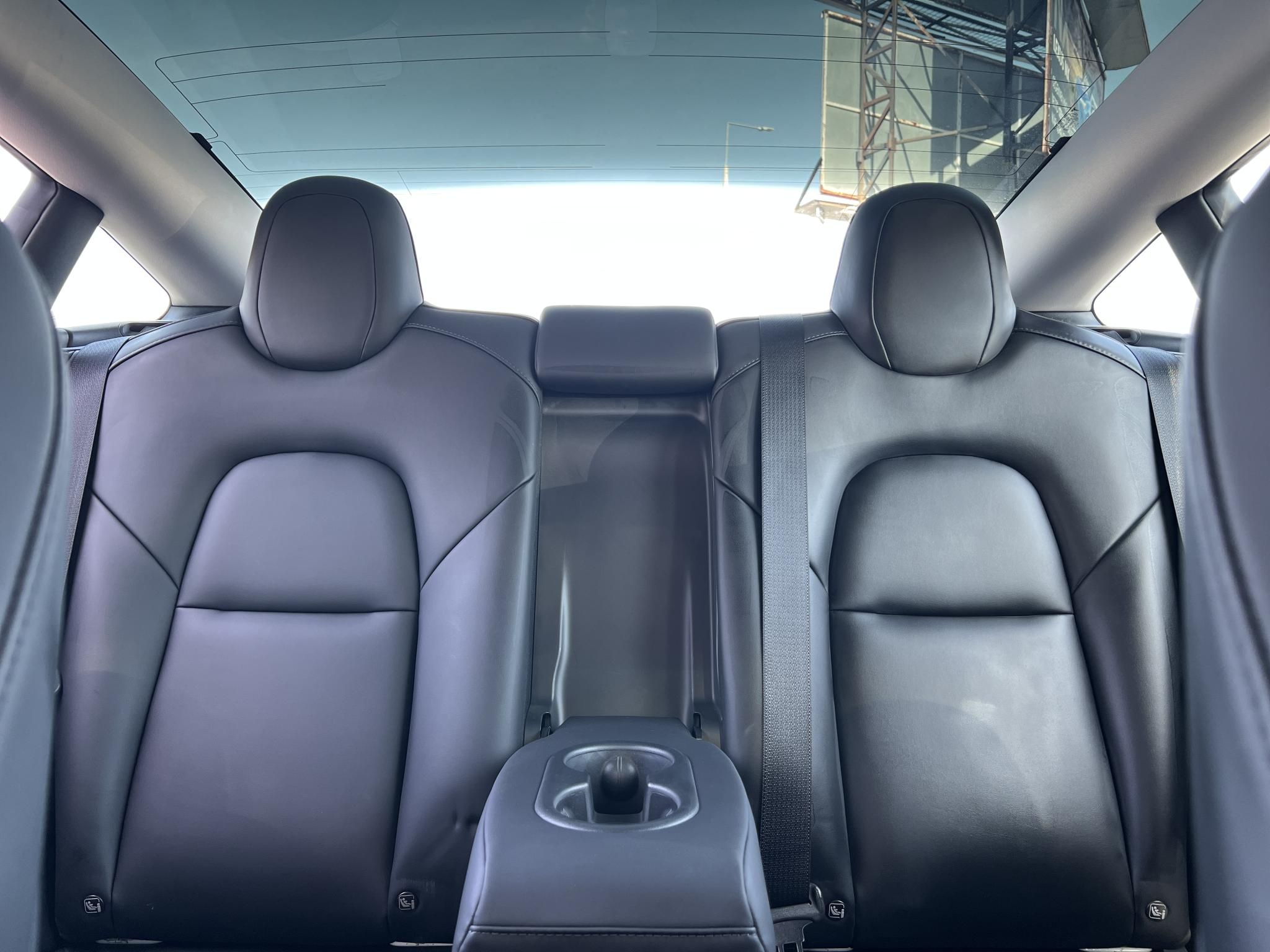 TESLA MODEL 3 Long Range AWD (Automata) 60e km. mátrix LED. hőszivattyú. 500km hatótáv!