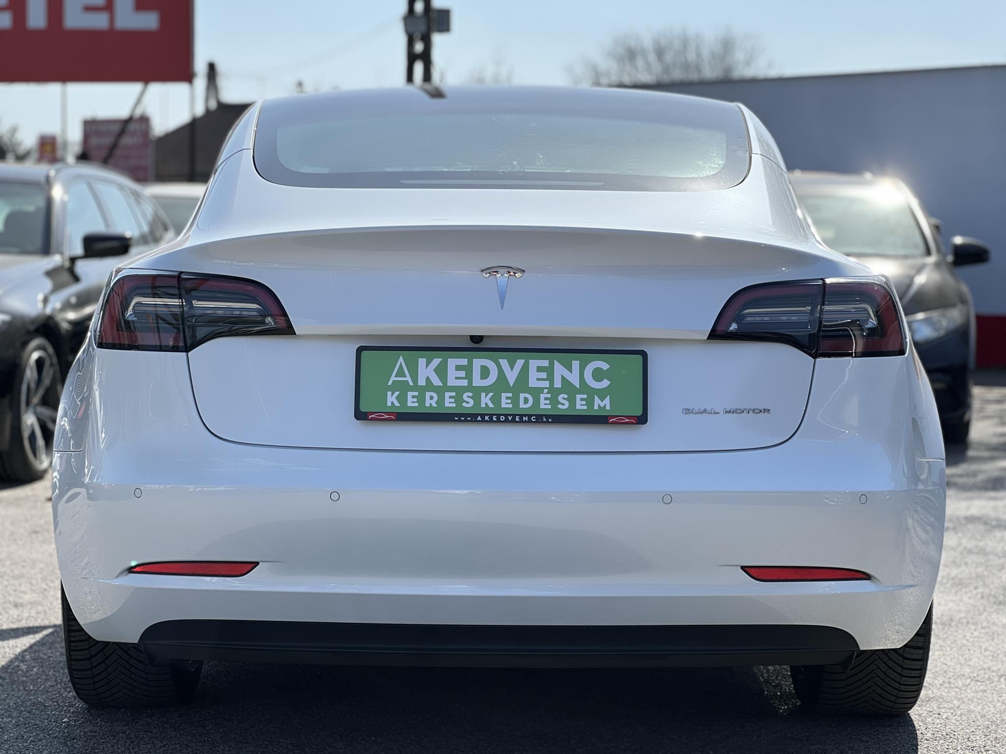 TESLA MODEL 3 Long Range AWD (Automata) 60e km. mátrix LED. hőszivattyú. 500km hatótáv!