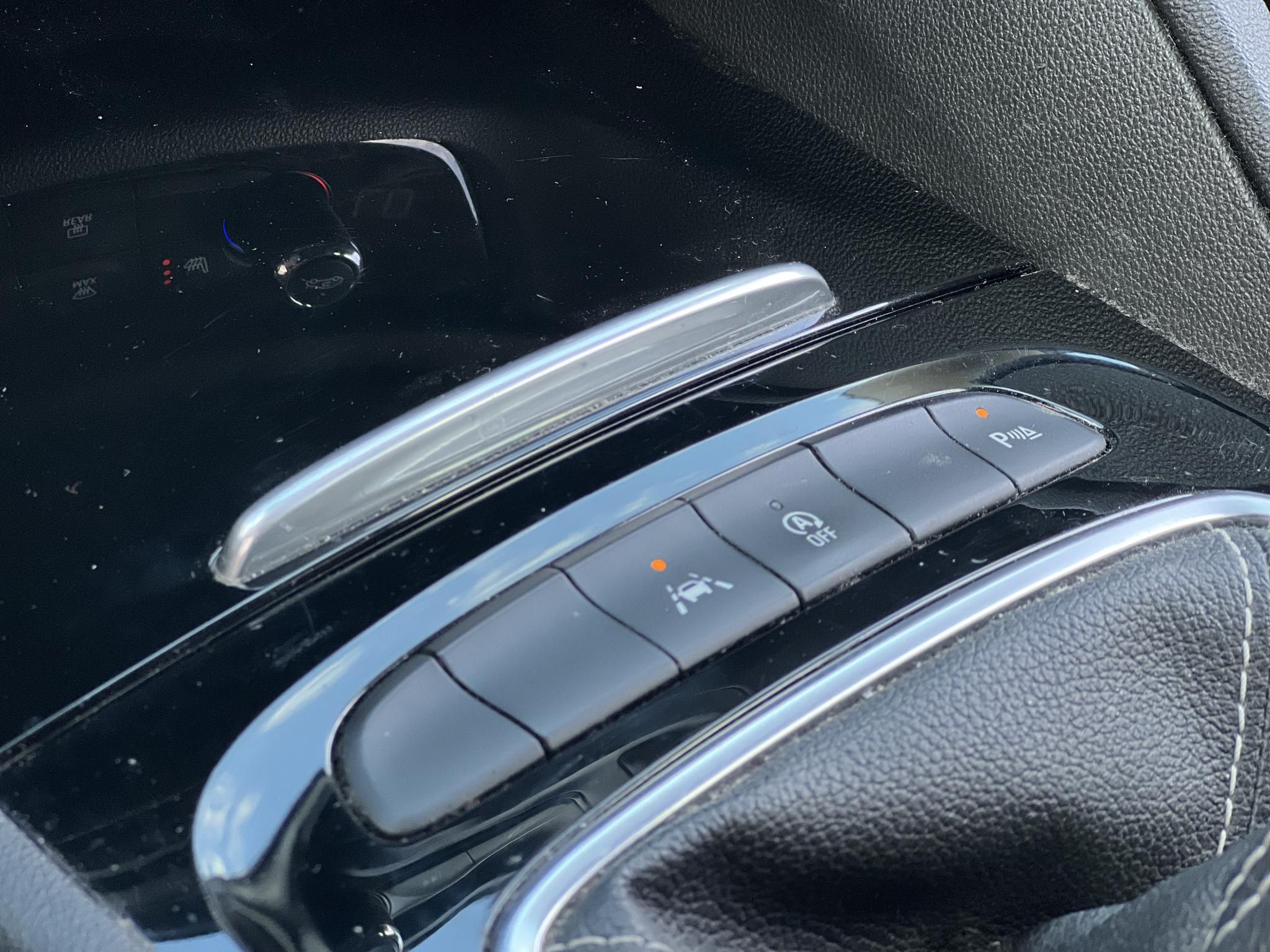 OPEL INSIGNIA Sports Tourer 1.5 Edition Start Stop M.o.-i. sérülésmentes. 4 évszakos gumik. CARPLAY!