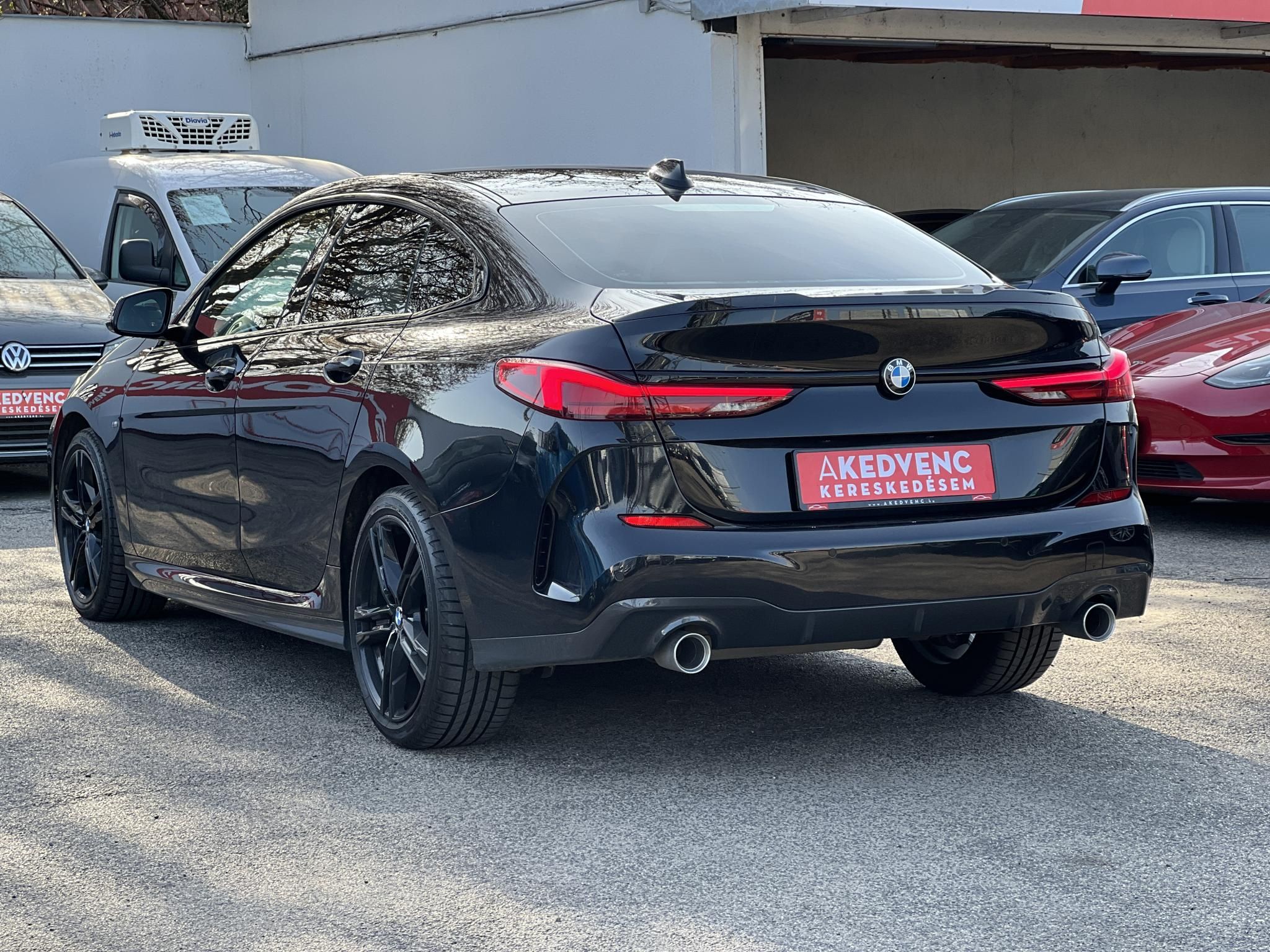 BMW 218d M Sport (Automata) 98e km. CARPLAY. LED. tempomat. ülésfűtés. keyless. megkímélt állapot!