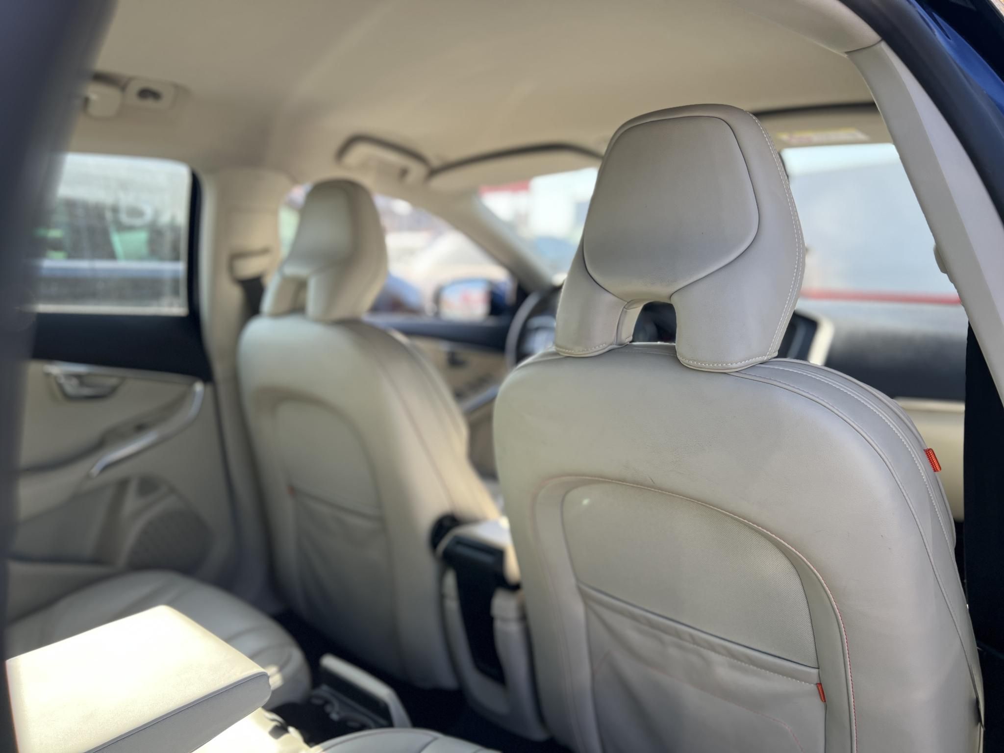 VOLVO V40 1.6 T3 Ocean Race