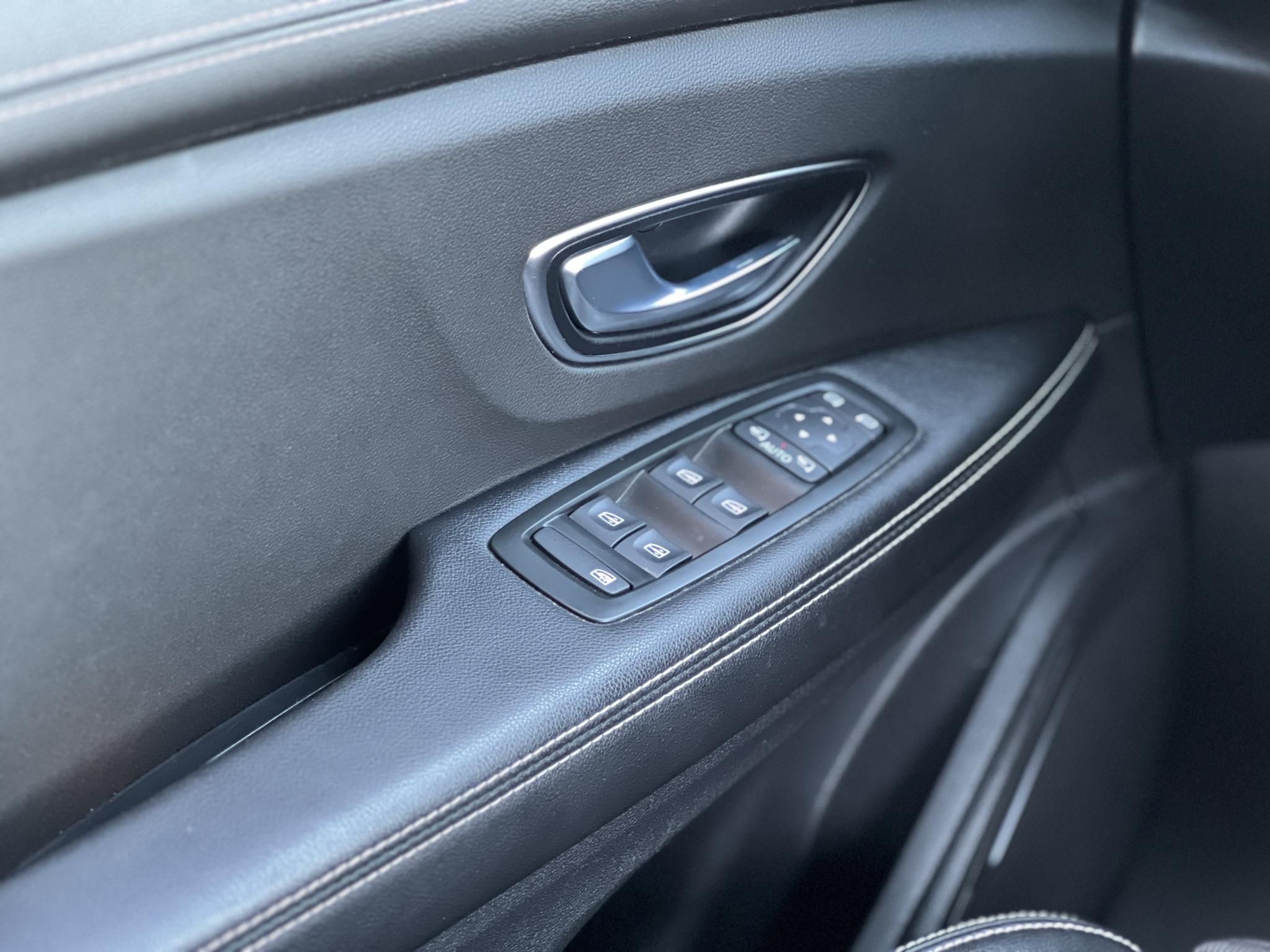 RENAULT SCENIC Grand Scénic 1.7 Blue dCi Intens EDC (7 személyes ) Automata. CarPlay