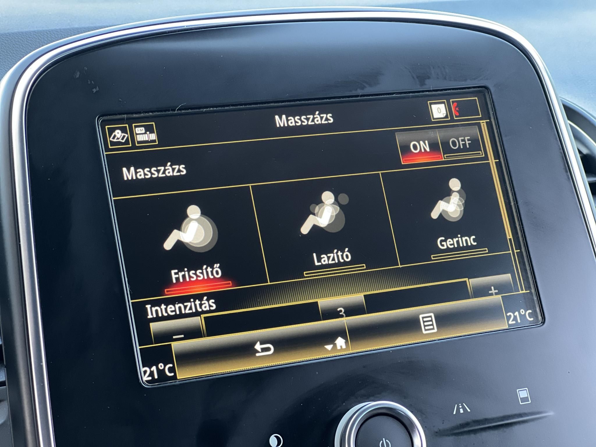 RENAULT SCENIC Grand Scénic 1.7 Blue dCi Intens EDC (7 személyes ) Automata. CarPlay