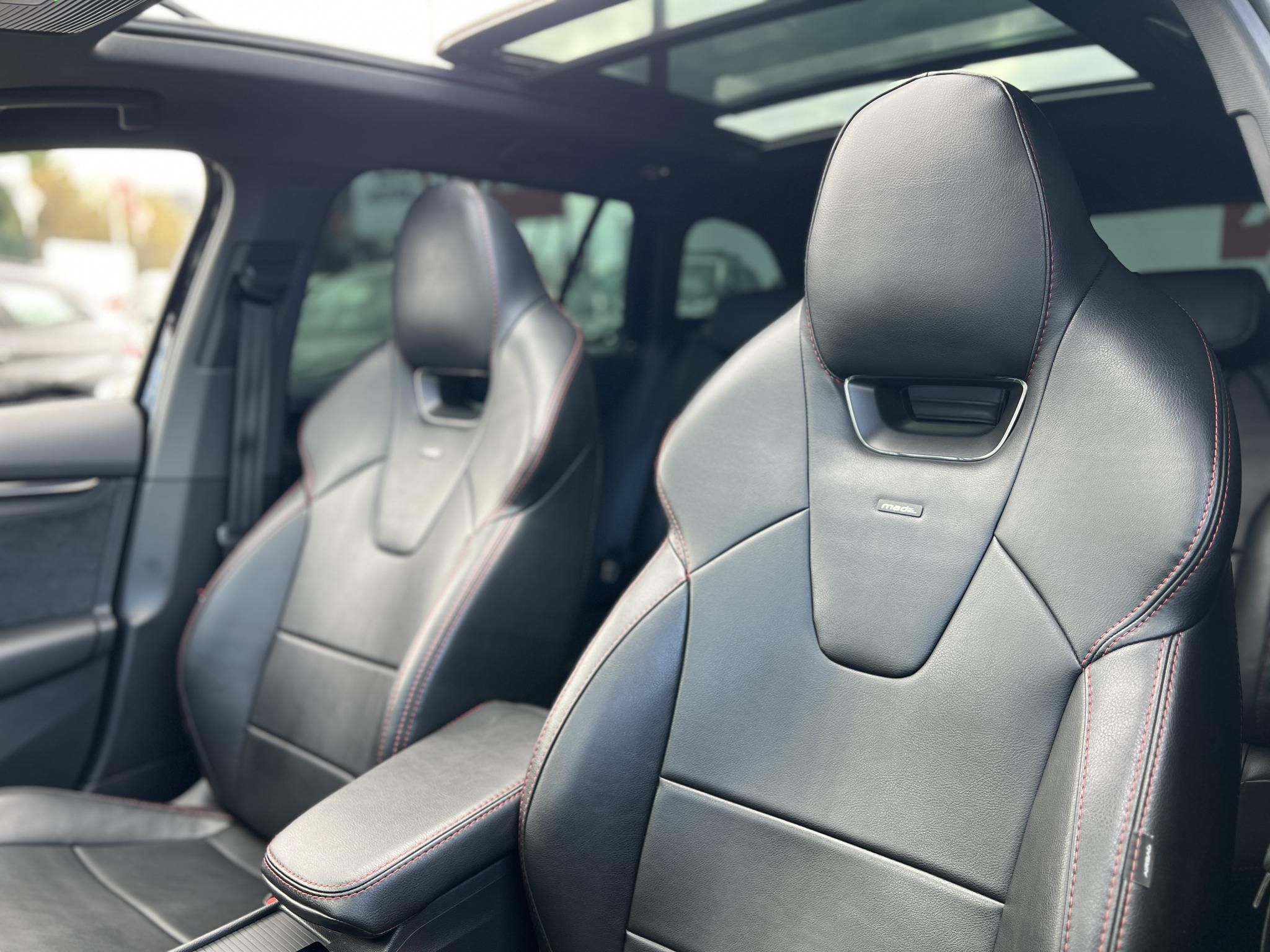 SKODA OCTAVIA Combi 2.0 TDI SCR RS DSG Magyarországi. Gyári fényezés. Végig vezetett szervizkönyv!