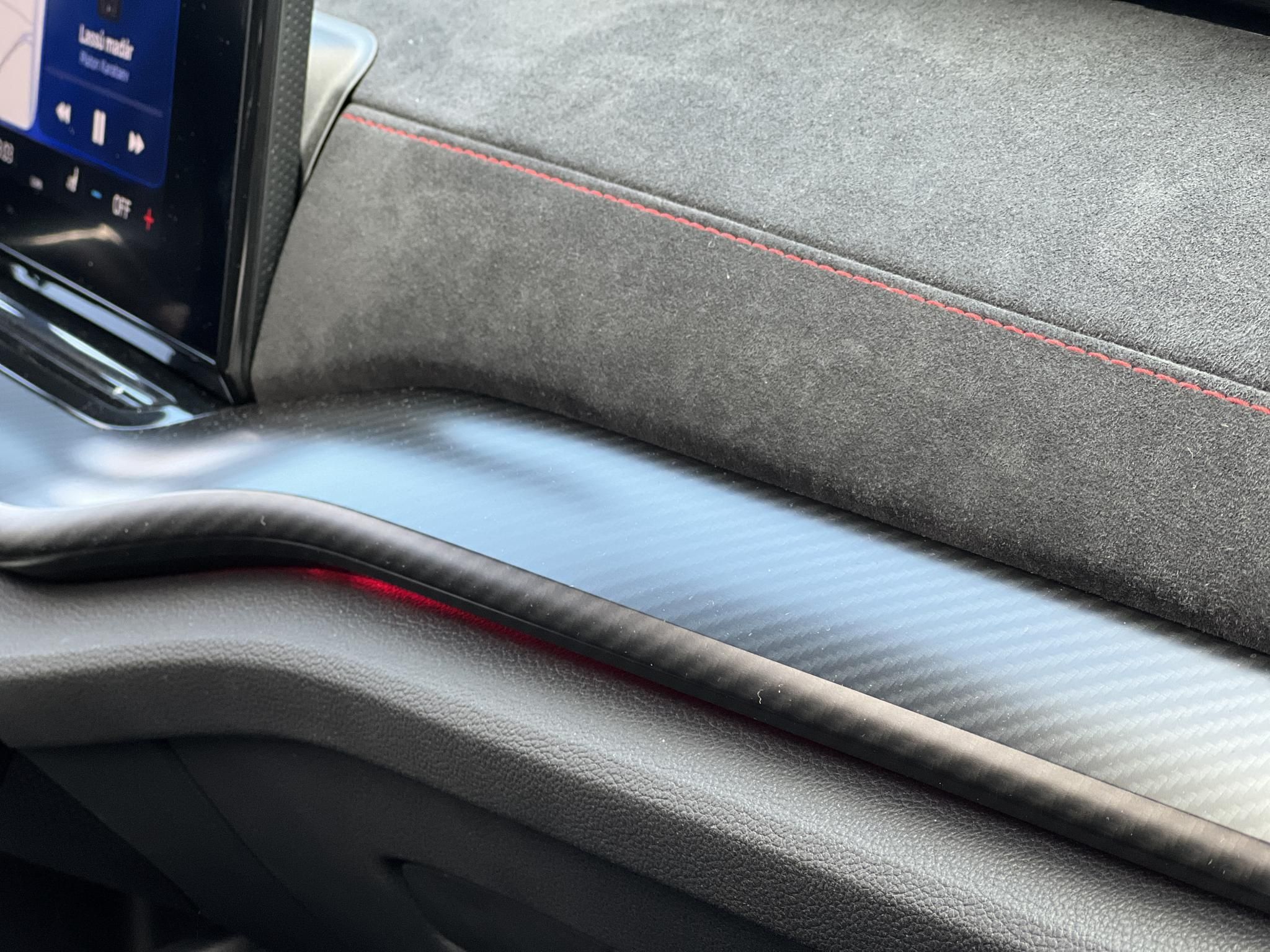 SKODA OCTAVIA Combi 2.0 TDI SCR RS DSG Magyarországi. Gyári fényezés. Végig vezetett szervizkönyv!