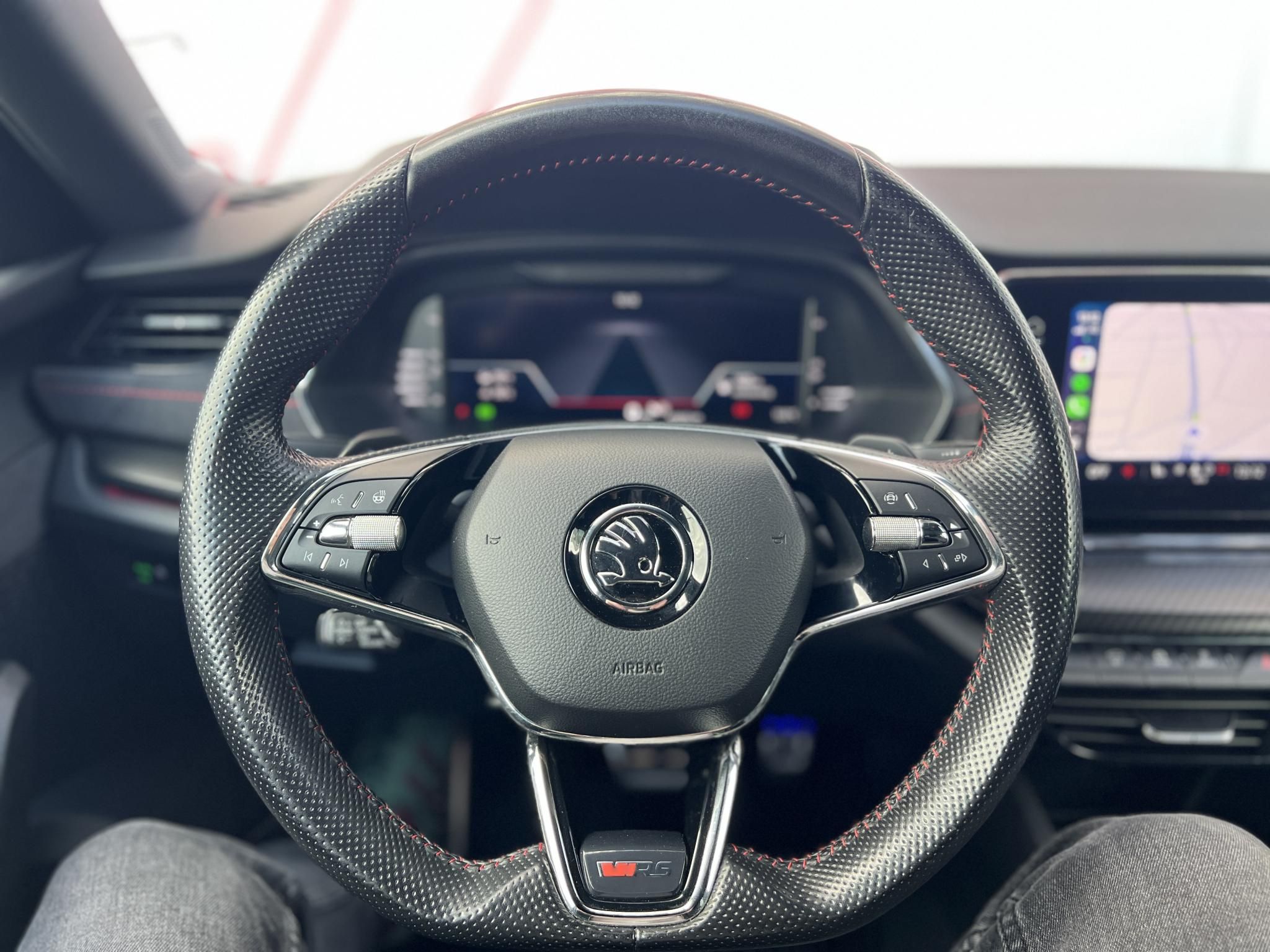 SKODA OCTAVIA Combi 2.0 TDI SCR RS DSG Magyarországi. Gyári fényezés. Végig vezetett szervizkönyv!