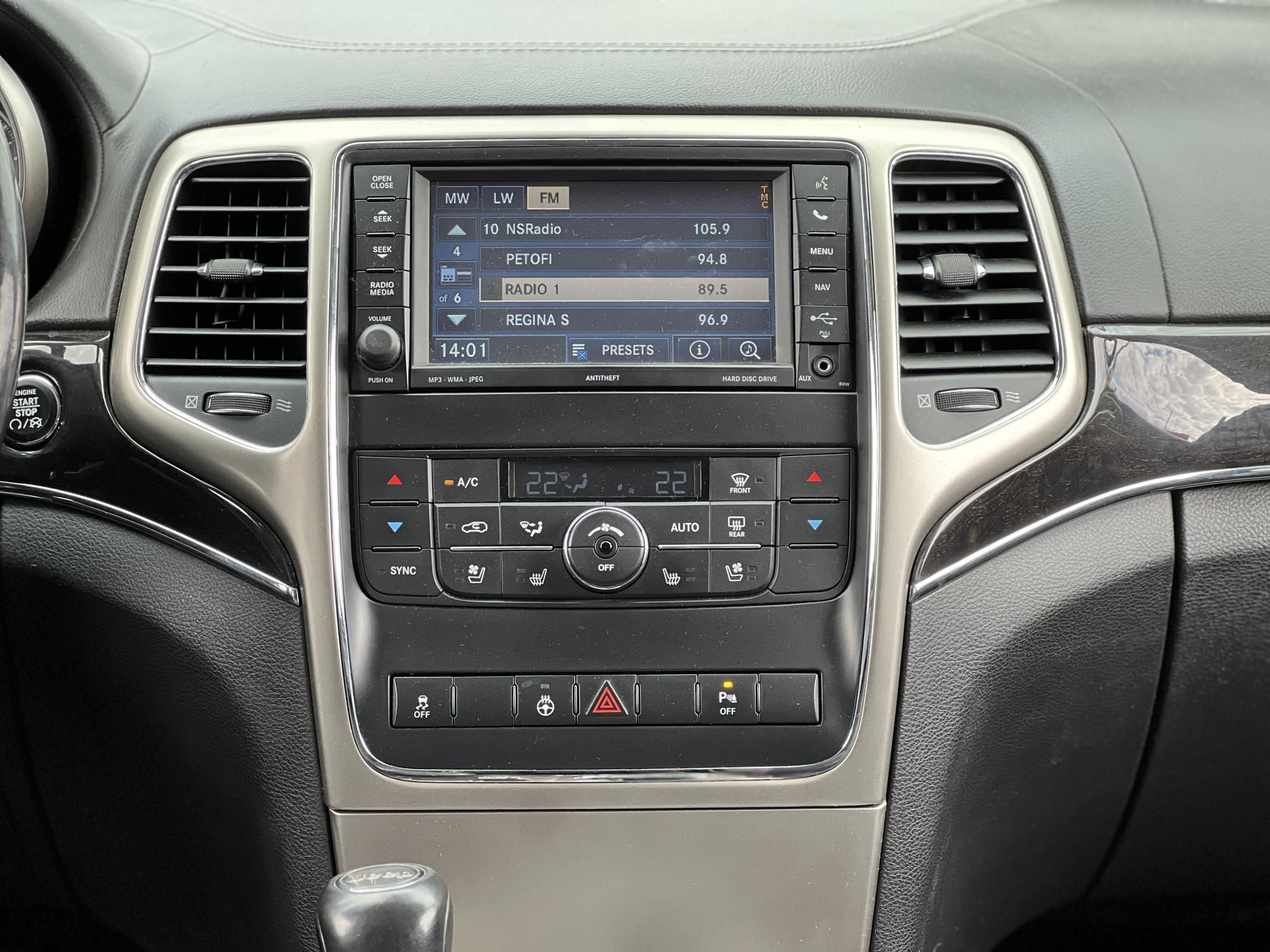 JEEP GRAND CHEROKEE 3.0 V6 CRD Overland (Automata) Xenon Memória Üléshűtés Panorámatető Vonóhorog Friss vizsga!