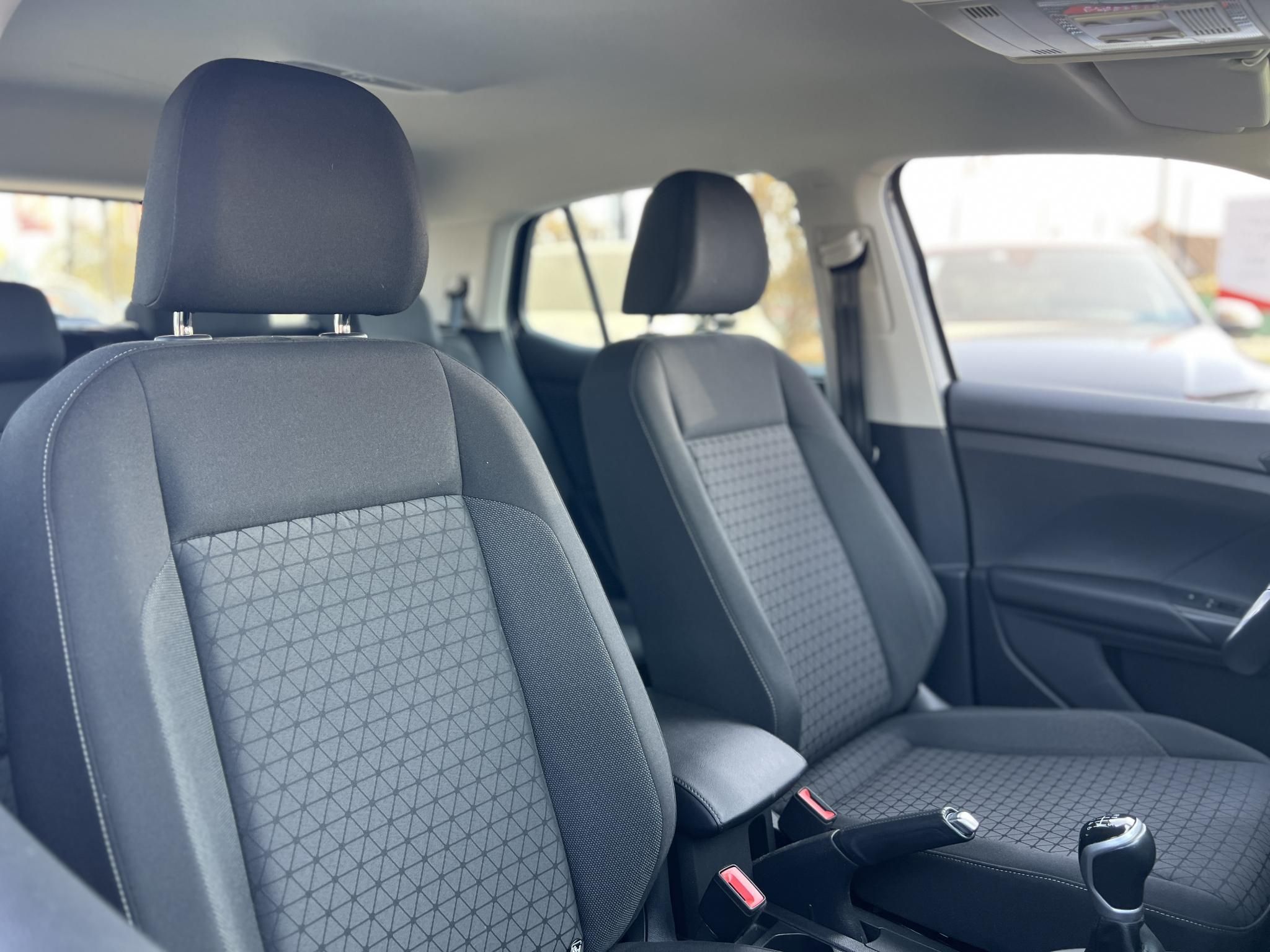 VOLKSWAGEN T-CROSS 1.0 TSI Life 24e km. M.o.-i. sérülésmentes. kifogástalan állapot. CARPLAY!