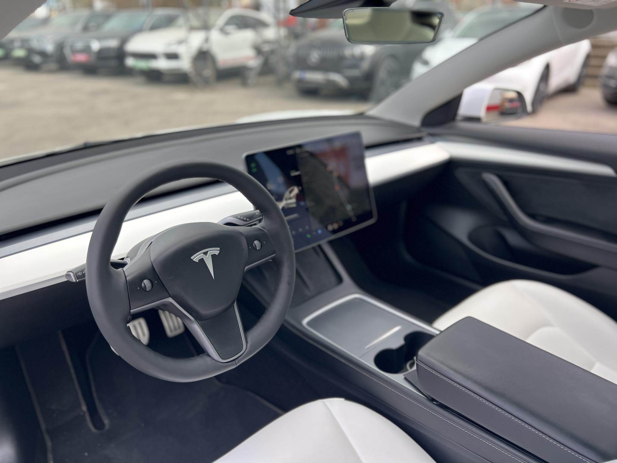 TESLA MODEL 3 Performance AWD (Automata) 103e km. FEHÉR BELSŐ. mátrix LED. hőszivattyú. garanciális!