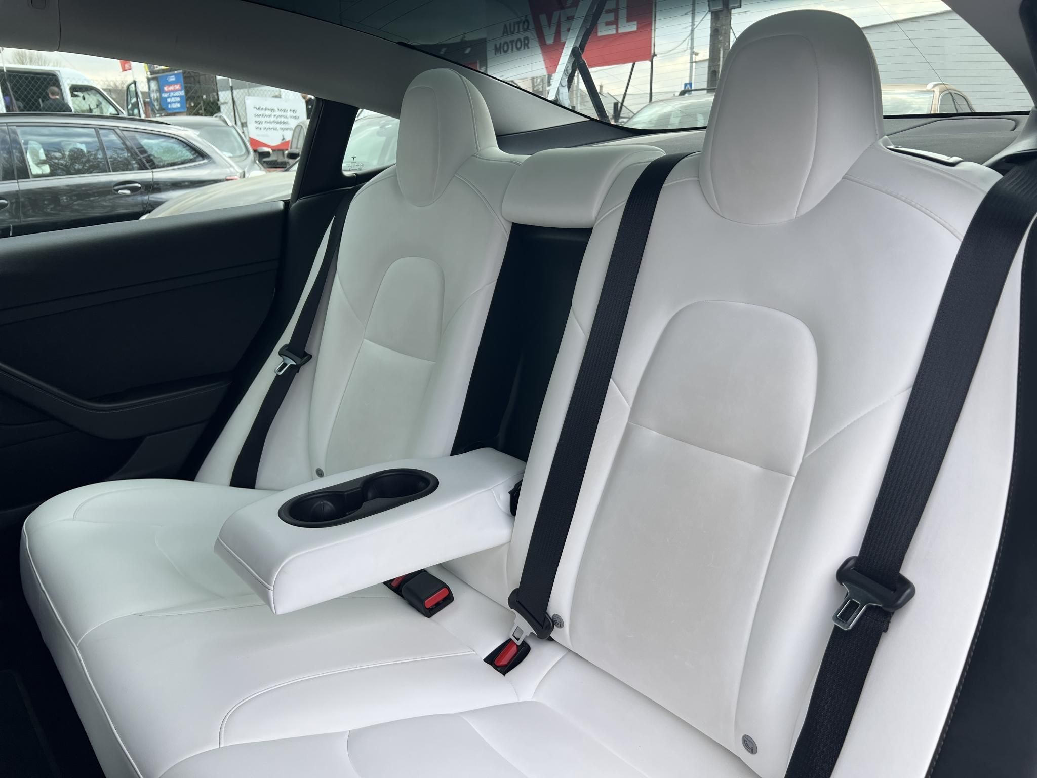 TESLA MODEL 3 Performance AWD (Automata) 103e km. FEHÉR BELSŐ. mátrix LED. hőszivattyú. garanciális!