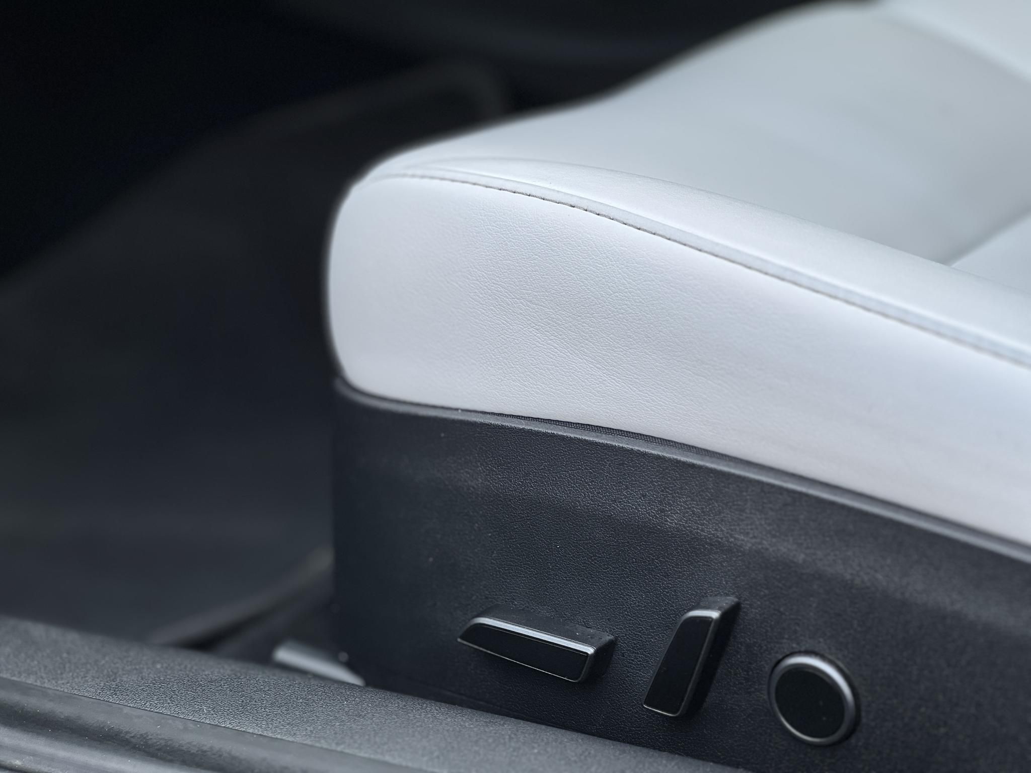 TESLA MODEL 3 Performance AWD (Automata) 103e km. FEHÉR BELSŐ. mátrix LED. hőszivattyú. garanciális!