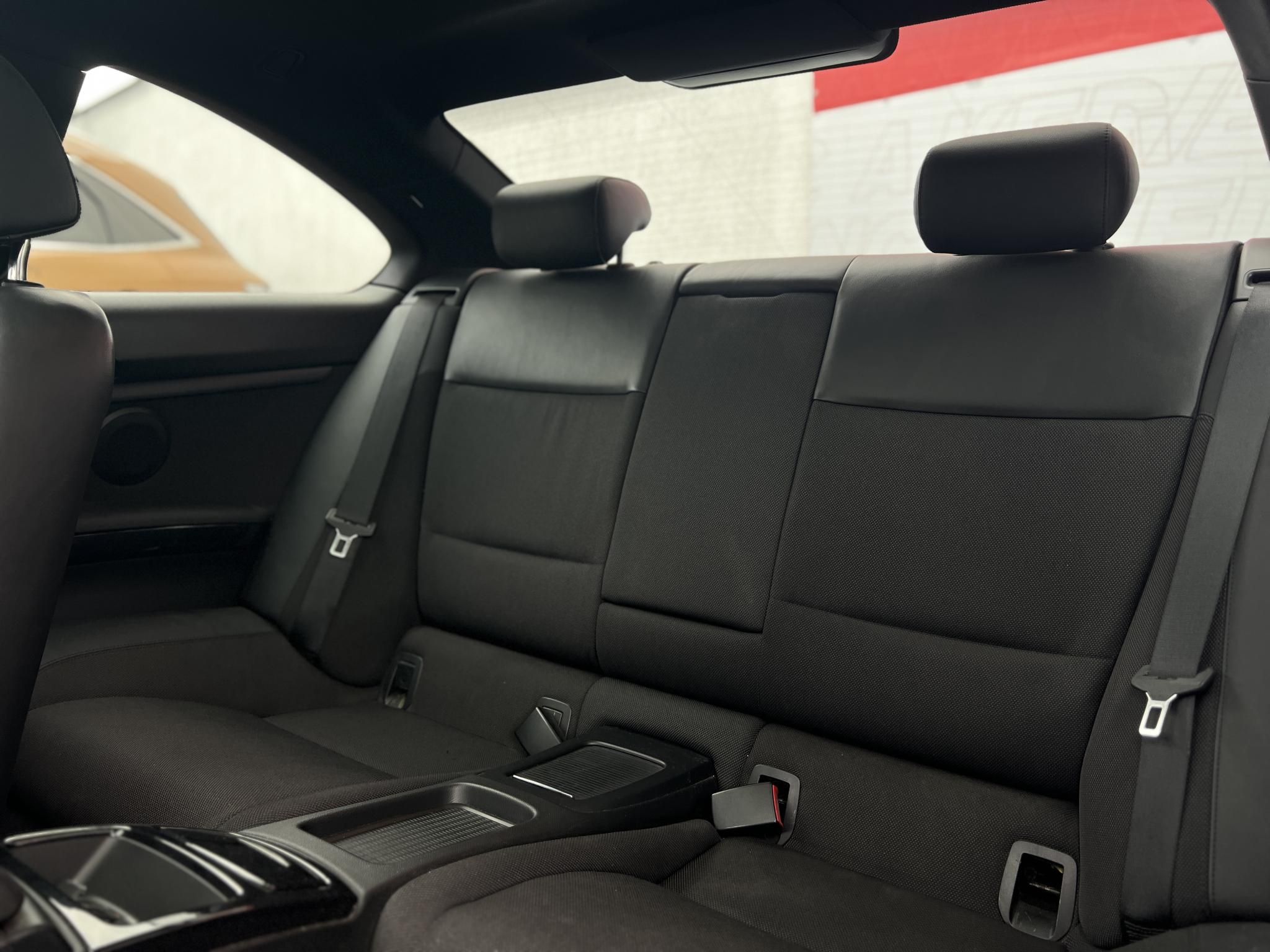 BMW 320d Napfénytető Xenon Ülésfűtés Combtámasz Navi PDC