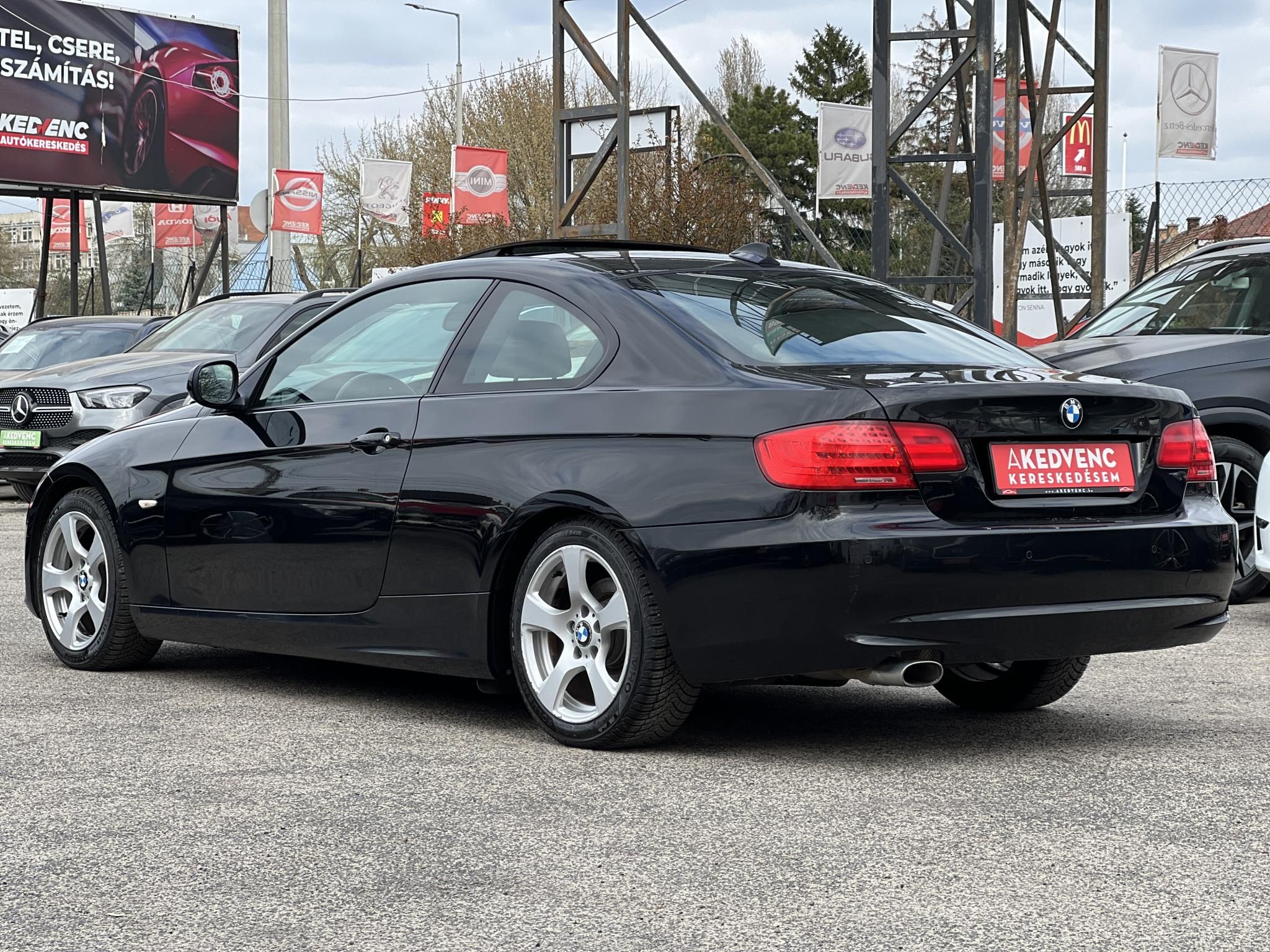 BMW 320d Napfénytető Xenon Ülésfűtés Combtámasz Navi PDC