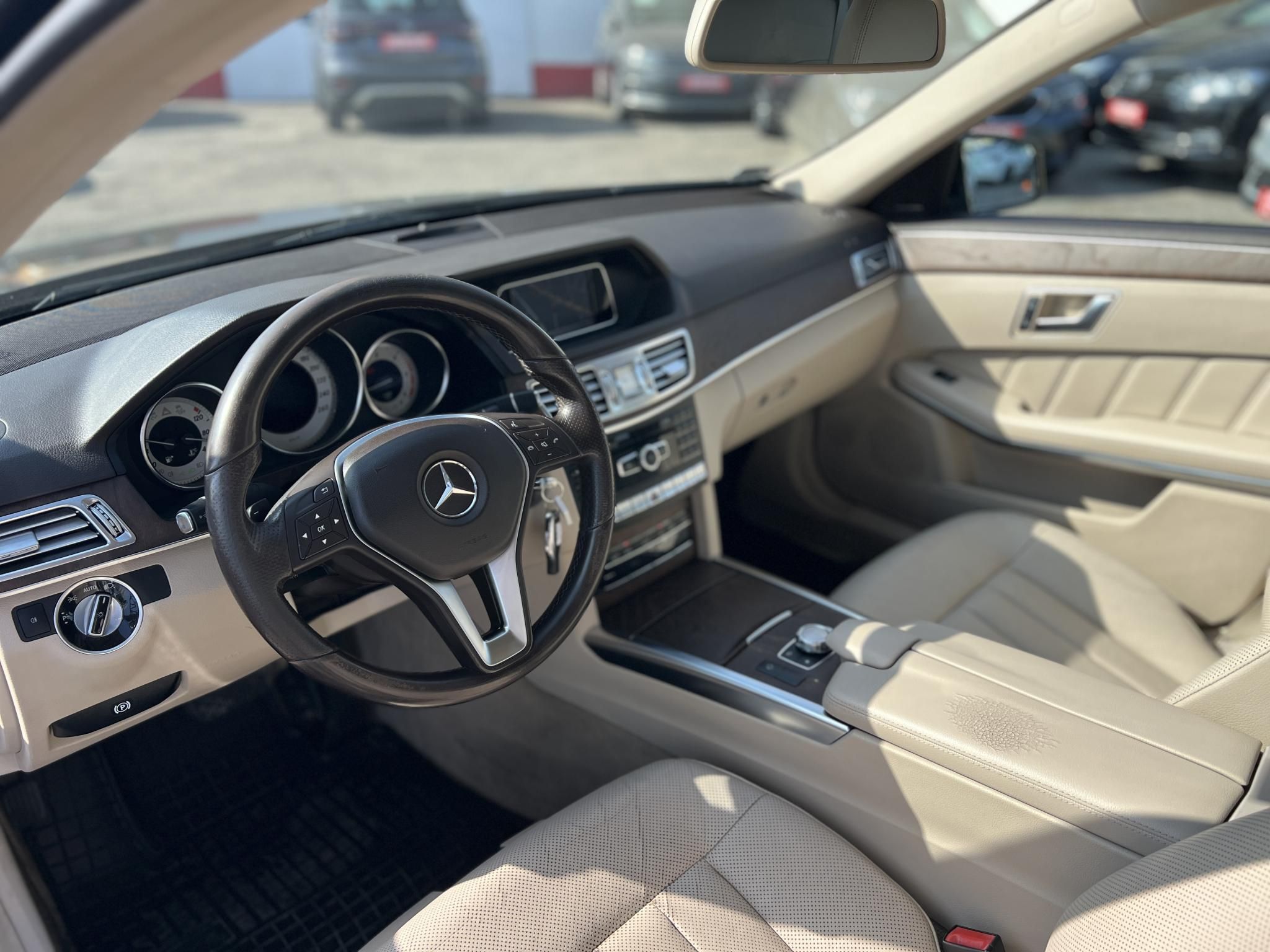 MERCEDES-BENZ E 250 CDI 4Matic Elegance (Automata) Magyarországi. világos belső. harman/kardon. magas felszereltség!