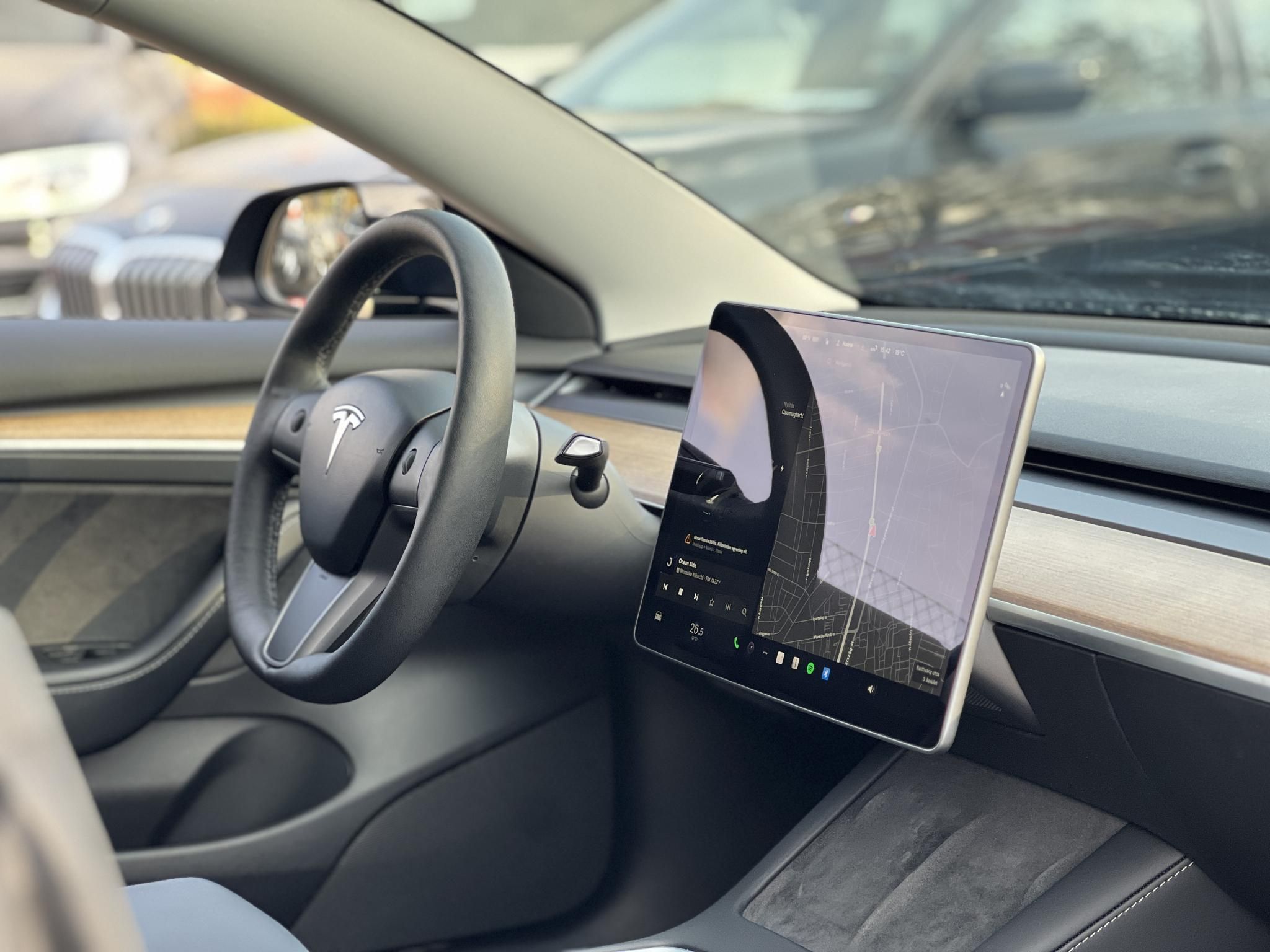 TESLA MODEL 3 Long Range AWD (Automata) 106e km. EAP. mátrix LED. hőszivattyú. premium hifi. garanciális!