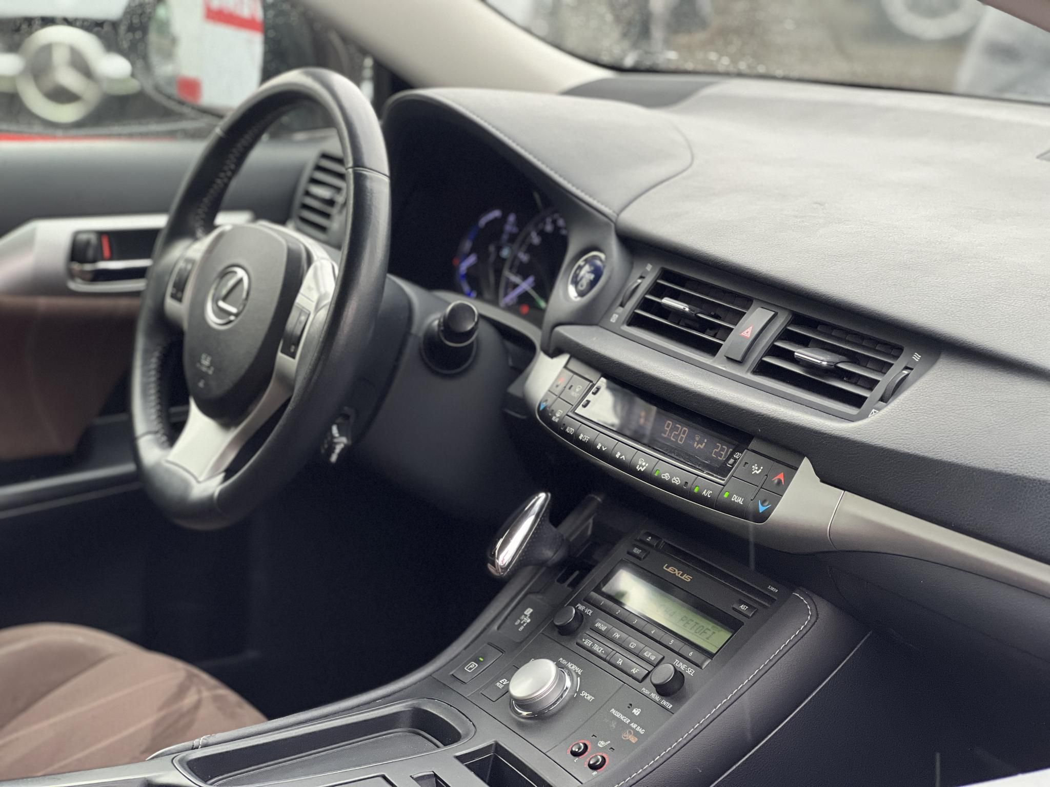 LEXUS CT 200h Comfort (Automata) 146e km. digit klíma. ülésfűtés. tempomat. kamera. megkímélt állapot!