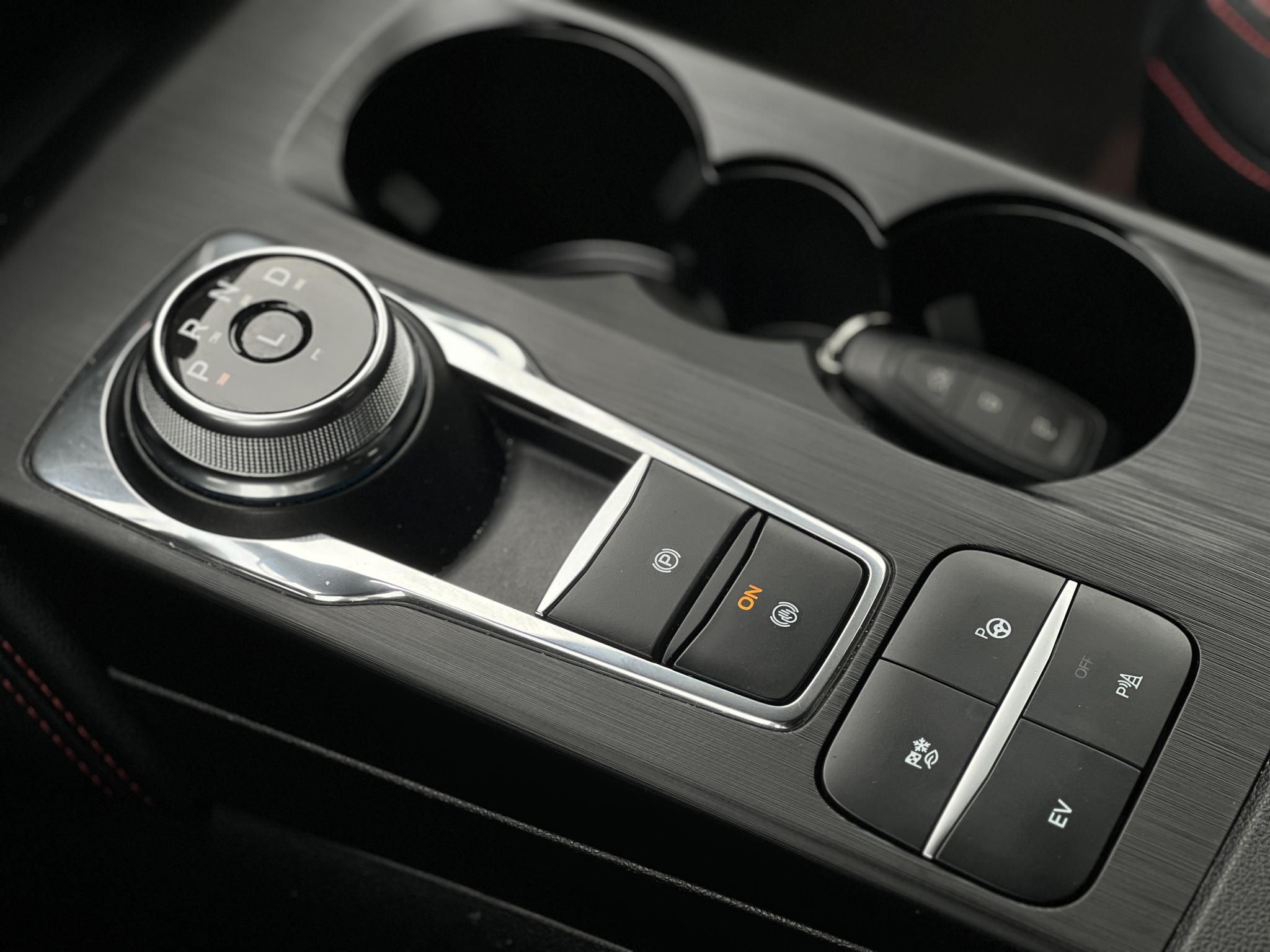 FORD KUGA 2.5 PHEV ST-Line X CVT Bang&Olufsen. Carplay. fűthető kormány- és ülésfűtés