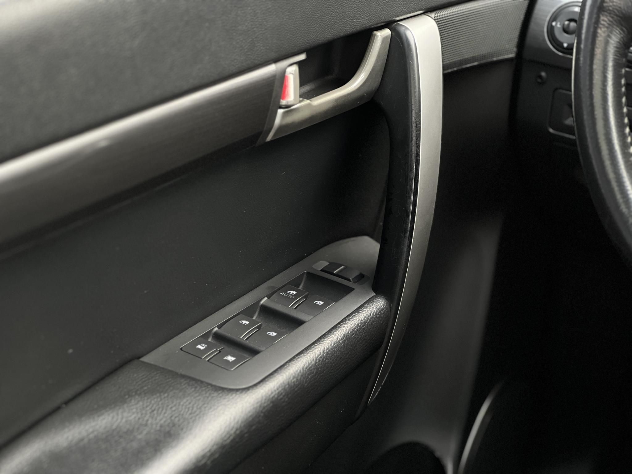 CHEVROLET CAPTIVA 3.2 V6 LT High (Automata) (7 személyes ) Klíma Tempomat Bluetooth Téli/nyári garnitúra!