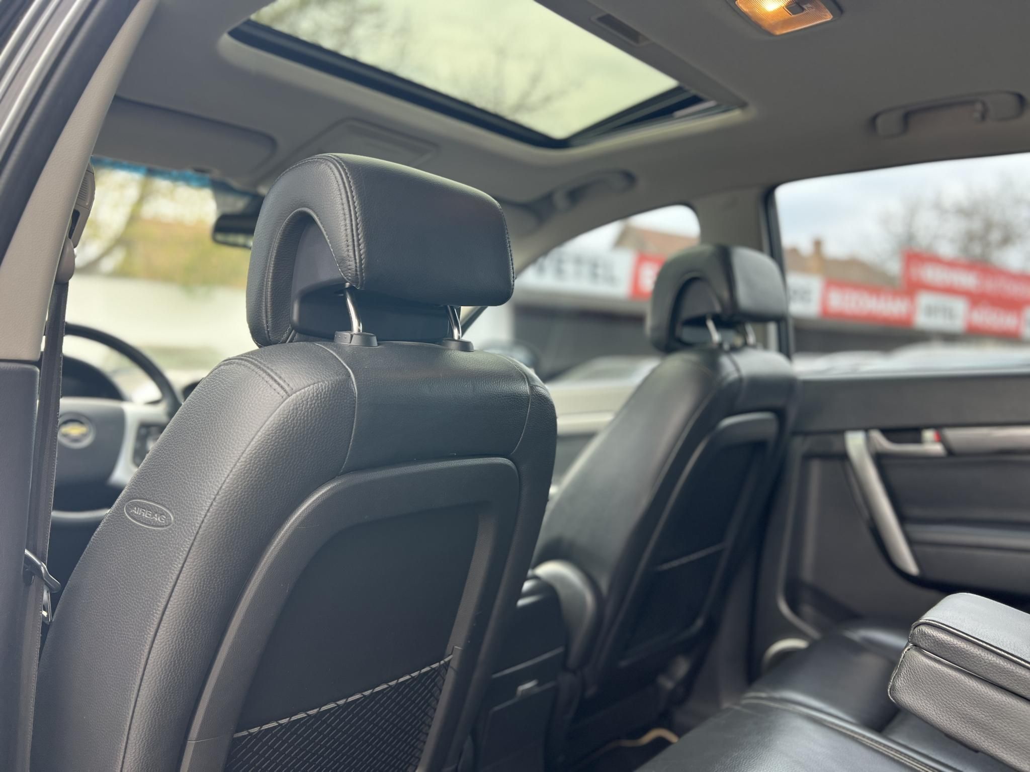 CHEVROLET CAPTIVA 3.2 V6 LT High (Automata) (7 személyes ) Klíma Tempomat Bluetooth Téli/nyári garnitúra!