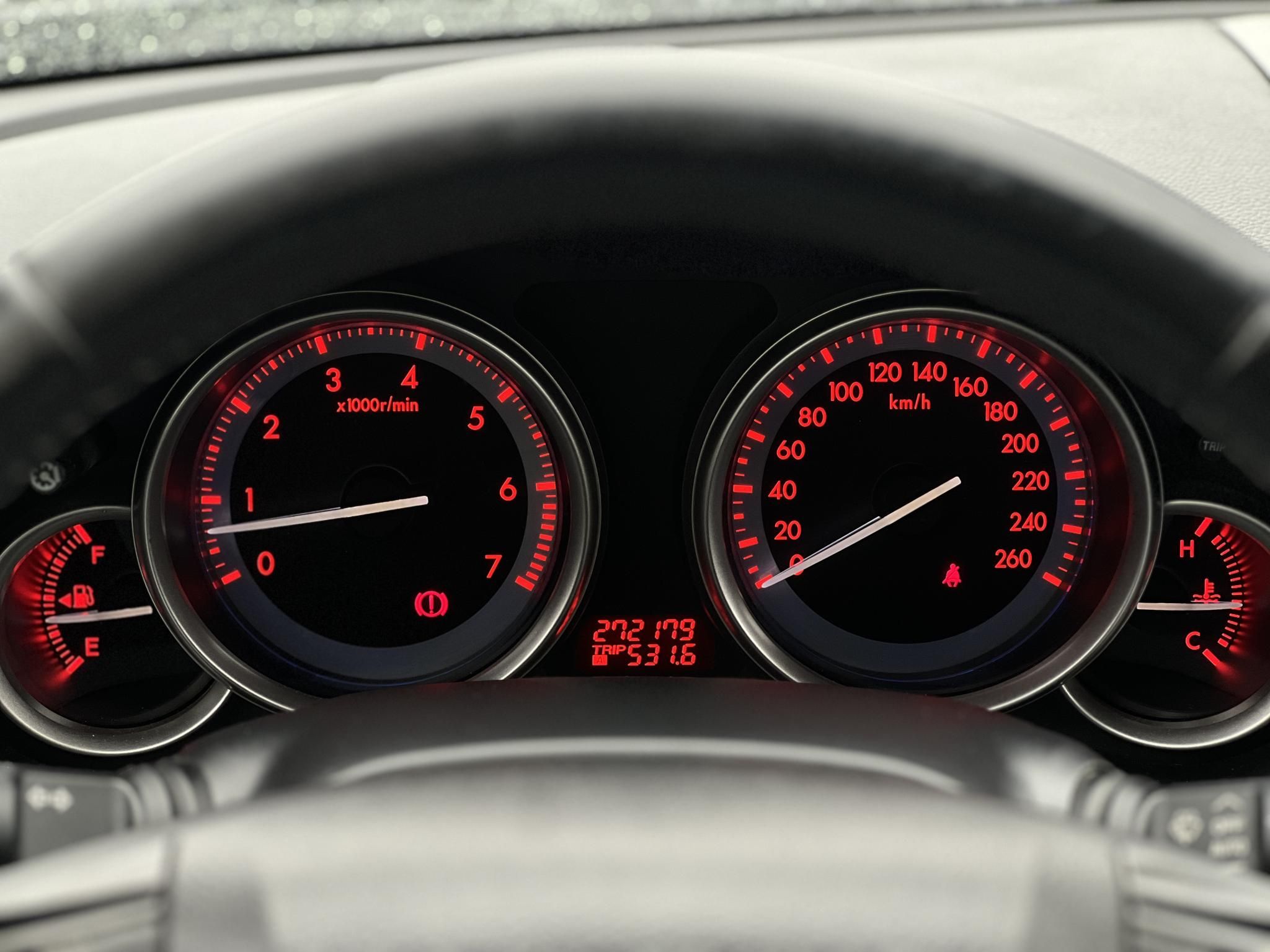 MAZDA 6 Sportkombi 2.5 GTA Xenon Keyless Ülésfűtés Navi BOSE Téli-nyári kerék szett!