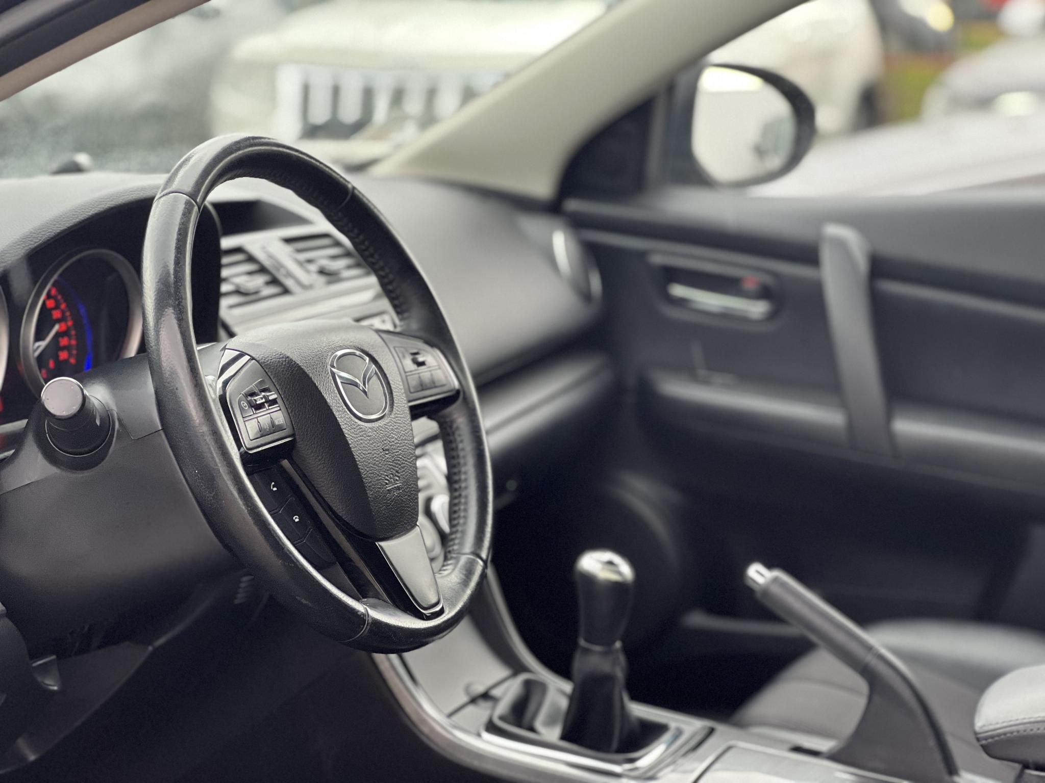 MAZDA 6 Sportkombi 2.5 GTA Xenon Keyless Ülésfűtés Navi BOSE Téli-nyári kerék szett!