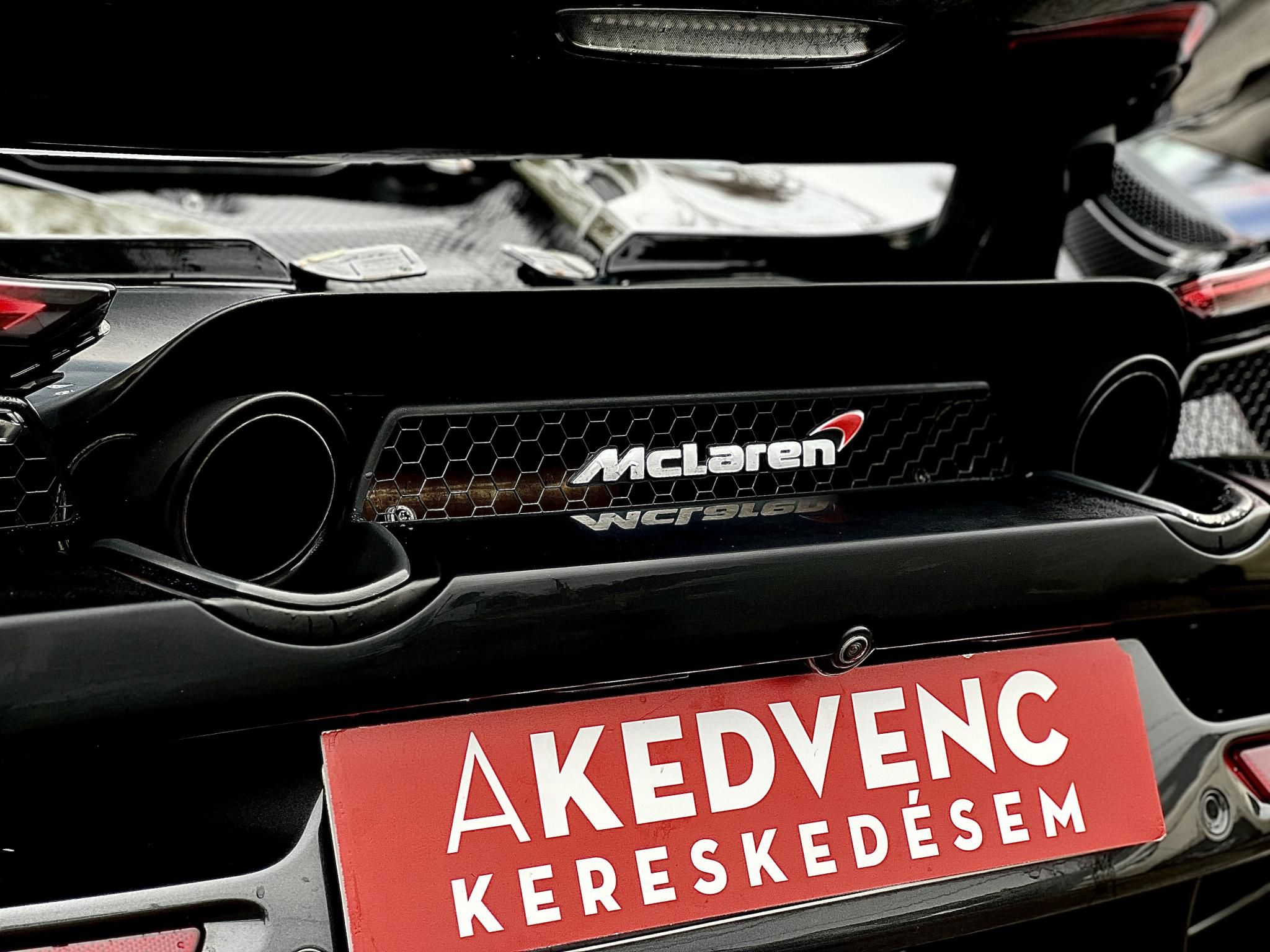 MCLAREN 720S Alcantara belső. carbon pack. Bowers&Wilkins hangrendszer
