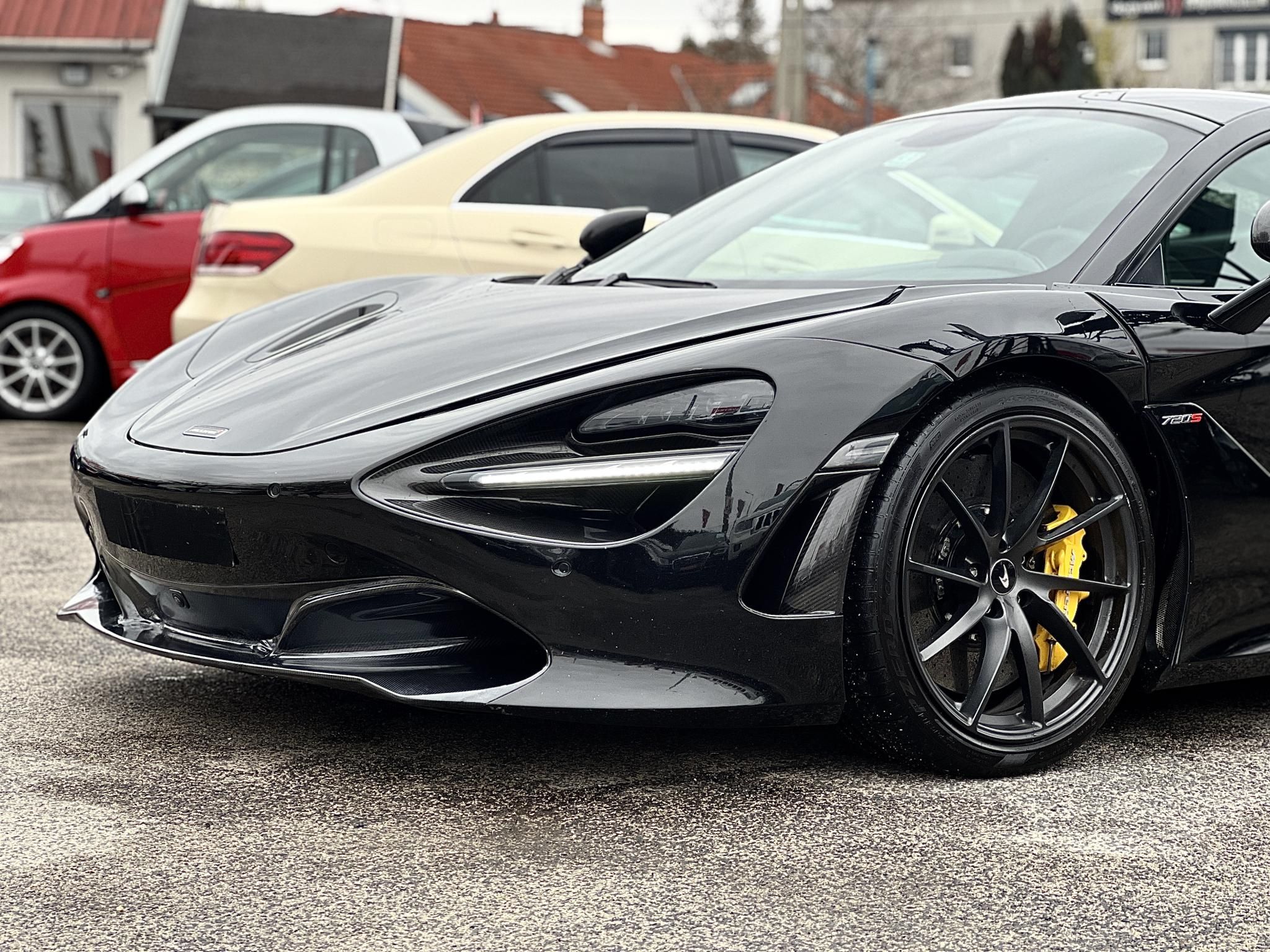 MCLAREN 720S Alcantara belső. carbon pack. Bowers&Wilkins hangrendszer