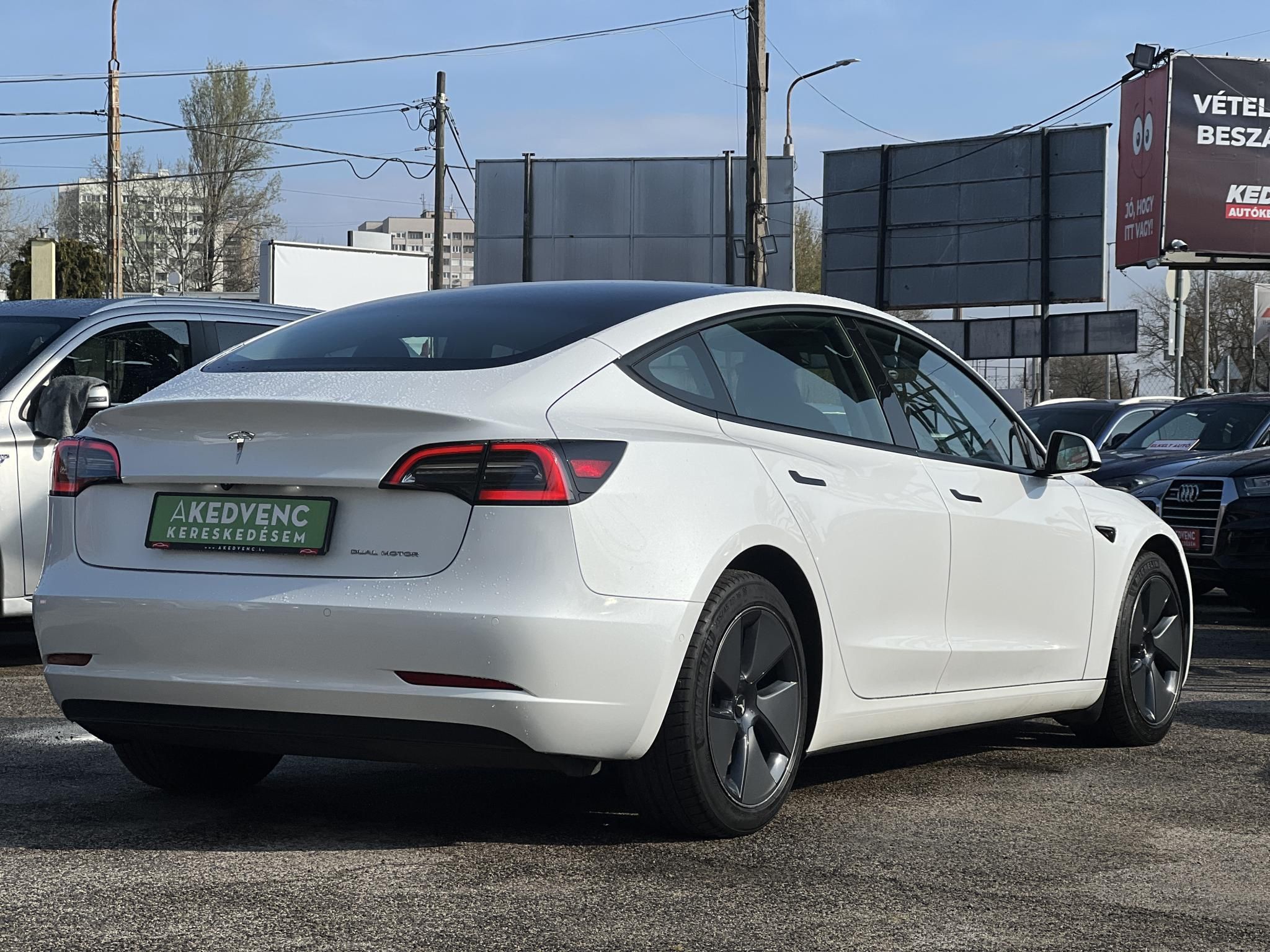 TESLA MODEL 3 Long Range AWD (Automata) Hőszivattyú. 95e km. garanciális!