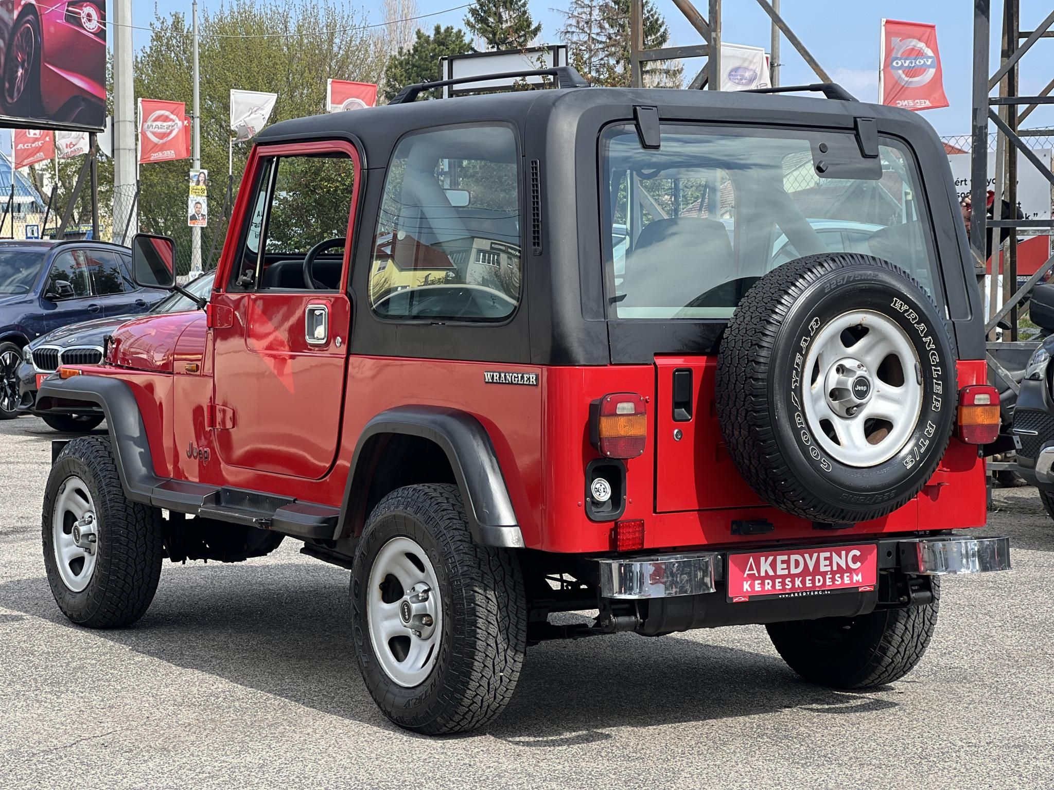 JEEP WRANGLER Hard Top 2.5 Nagyon szép karosszéria. európai kivitel. karbantartott