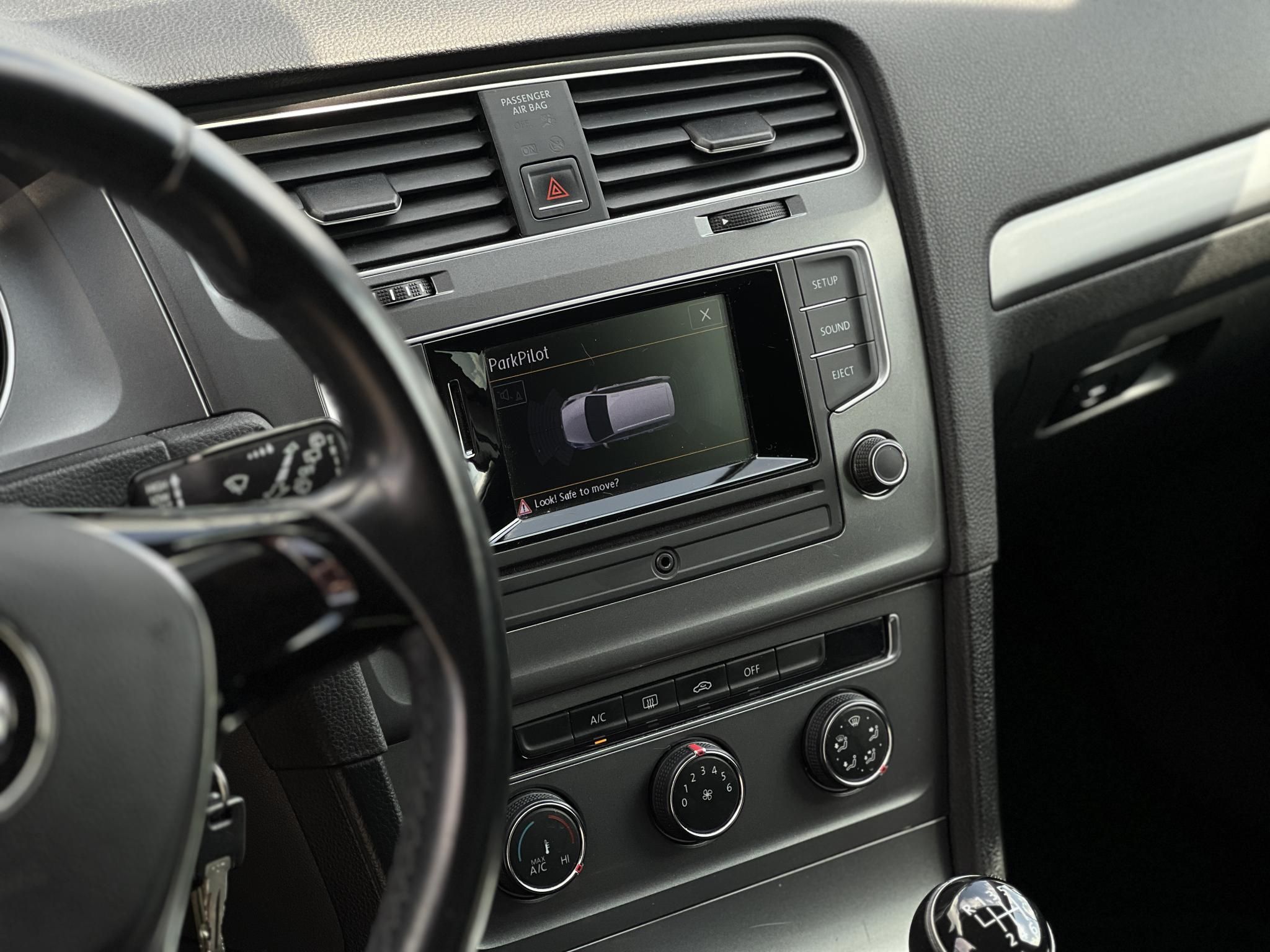 VOLKSWAGEN GOLF VII Variant 1.4 TSi BMT Comfortline Balesetmentes. végig vezetett szervíz. magyarországi 1. tulajtól