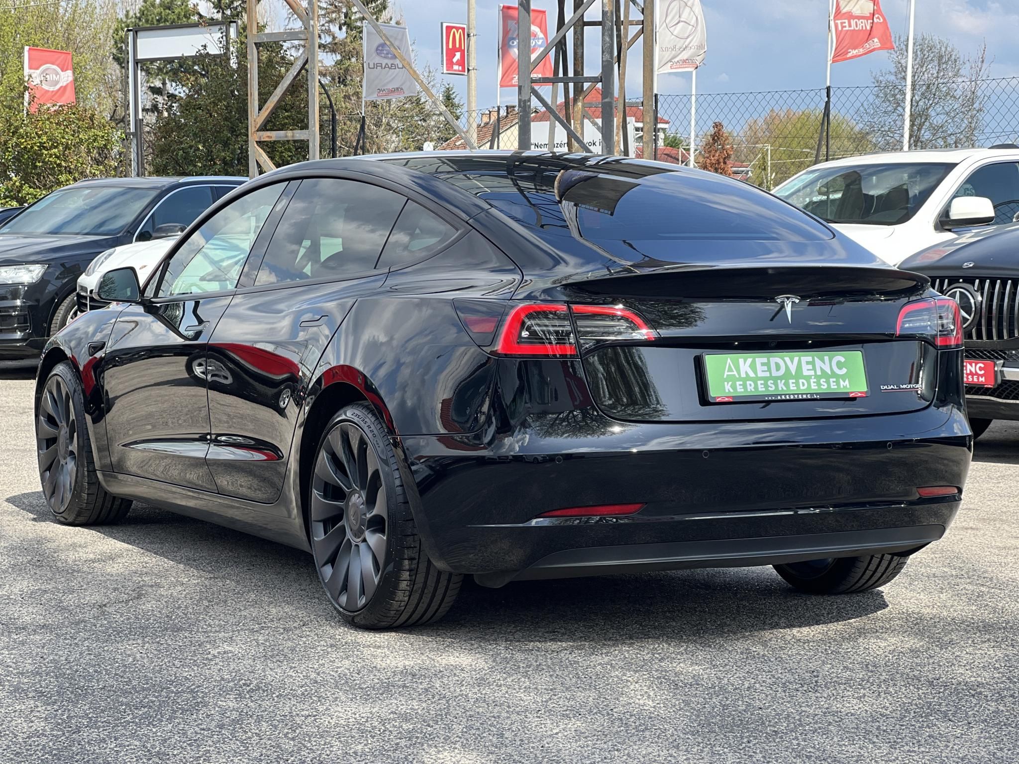 TESLA MODEL 3 Performance AWD (Automata) Hőszivattyú. garanciális!