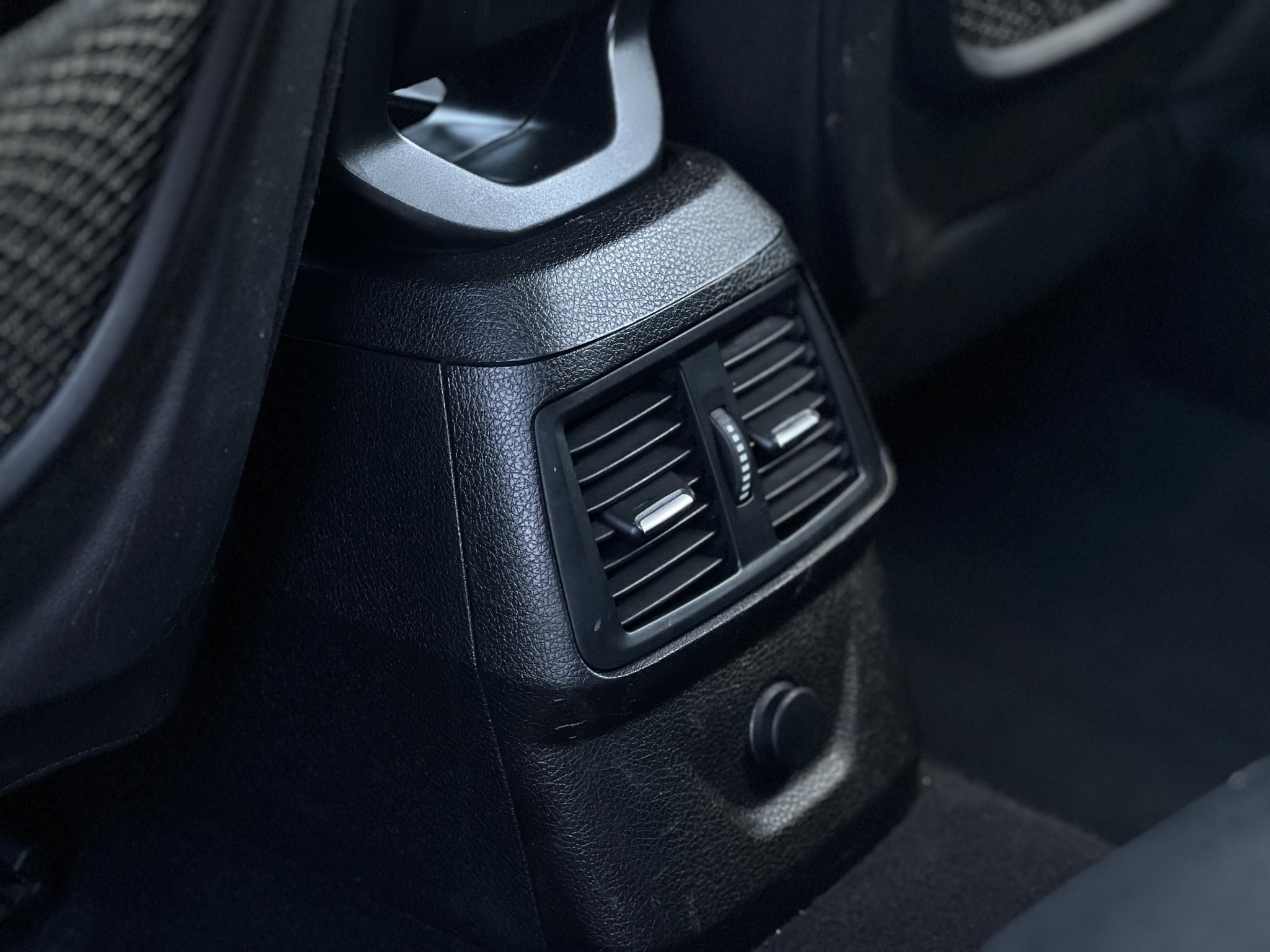 BMW 218i Advantage (Automata) Active Tourer 70e km. tempomat. ülésfűtés. keyless. kamera. 2 gyári kulcs!